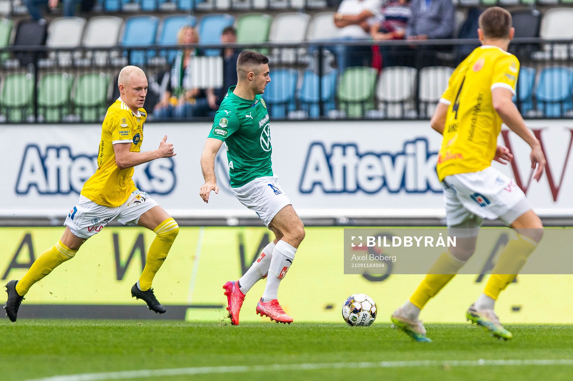 Falkenbergs Adam Bergmark Wiberg och Jönköpings Marko