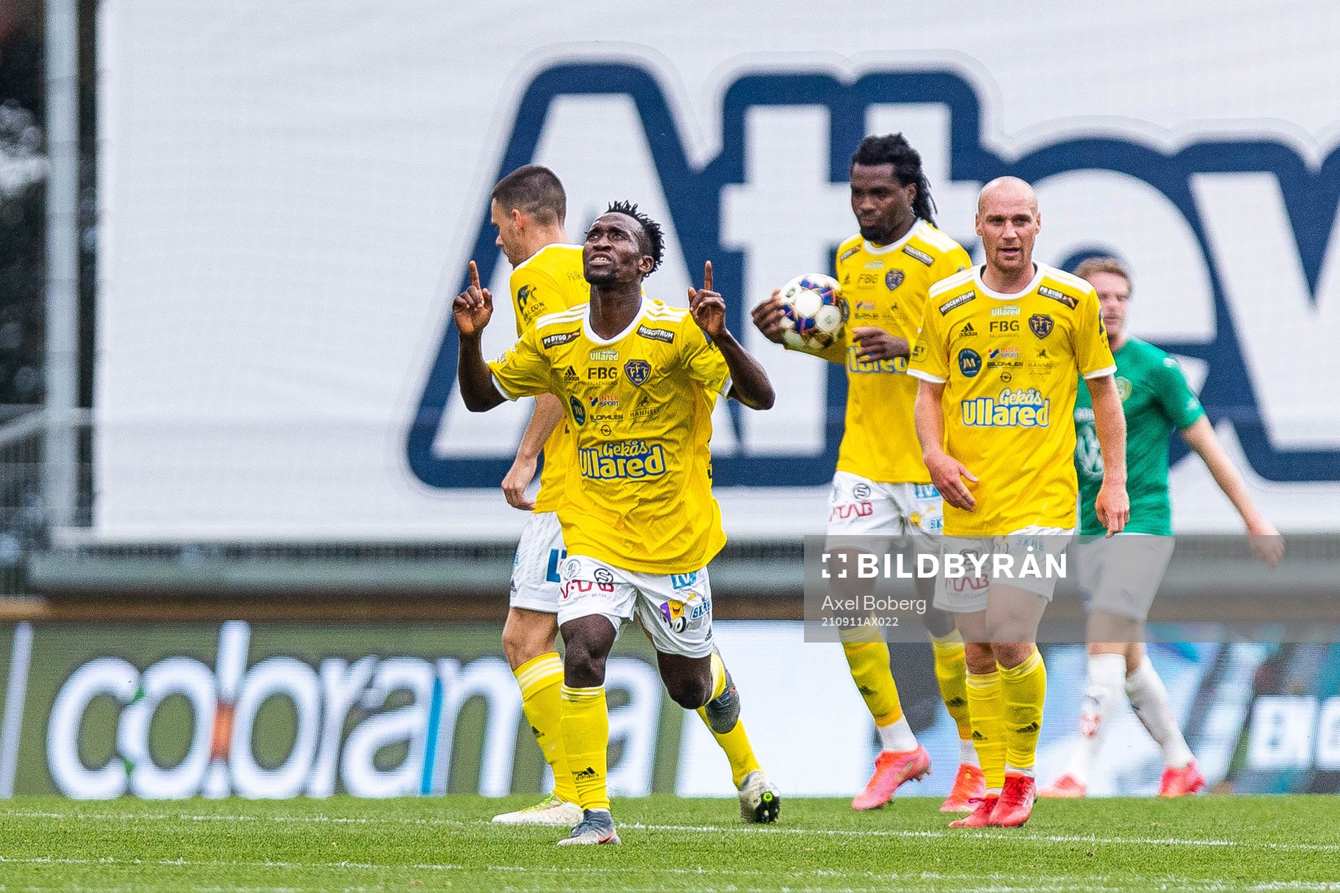 Falkenbergs Godwin Aguda jublar