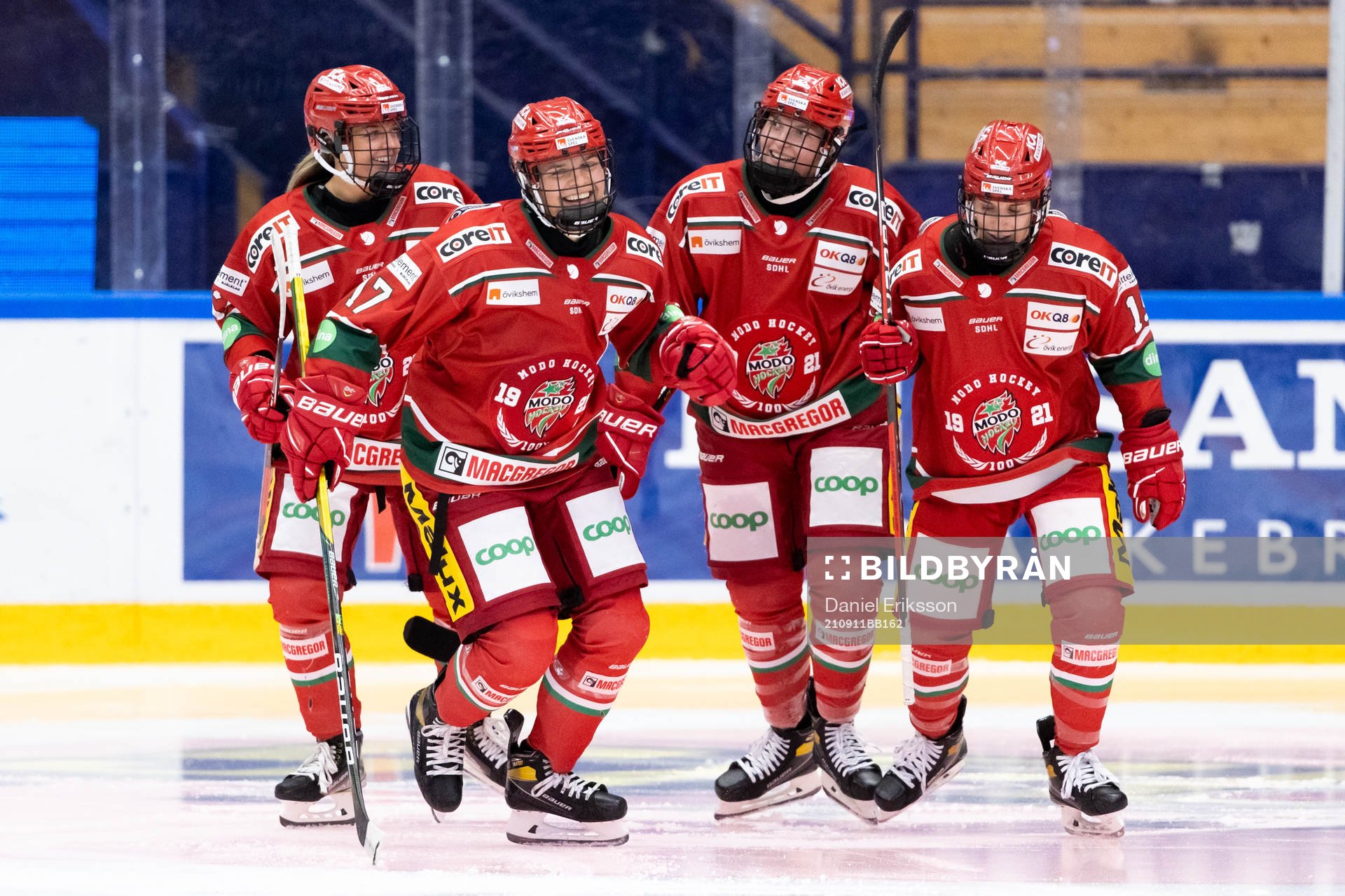 MODOs Erica Rieder jublar