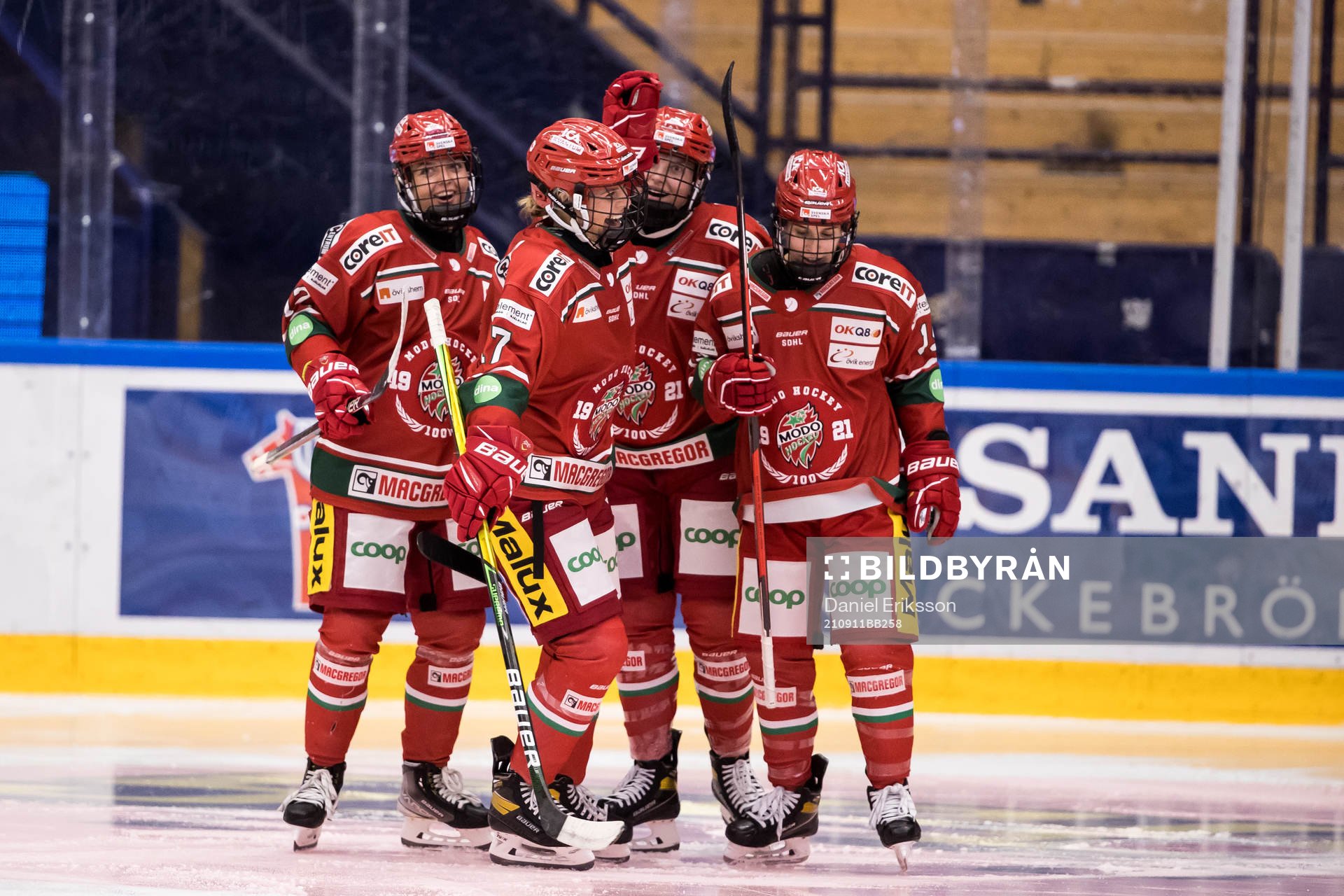 Modos Erica Rieder jublar