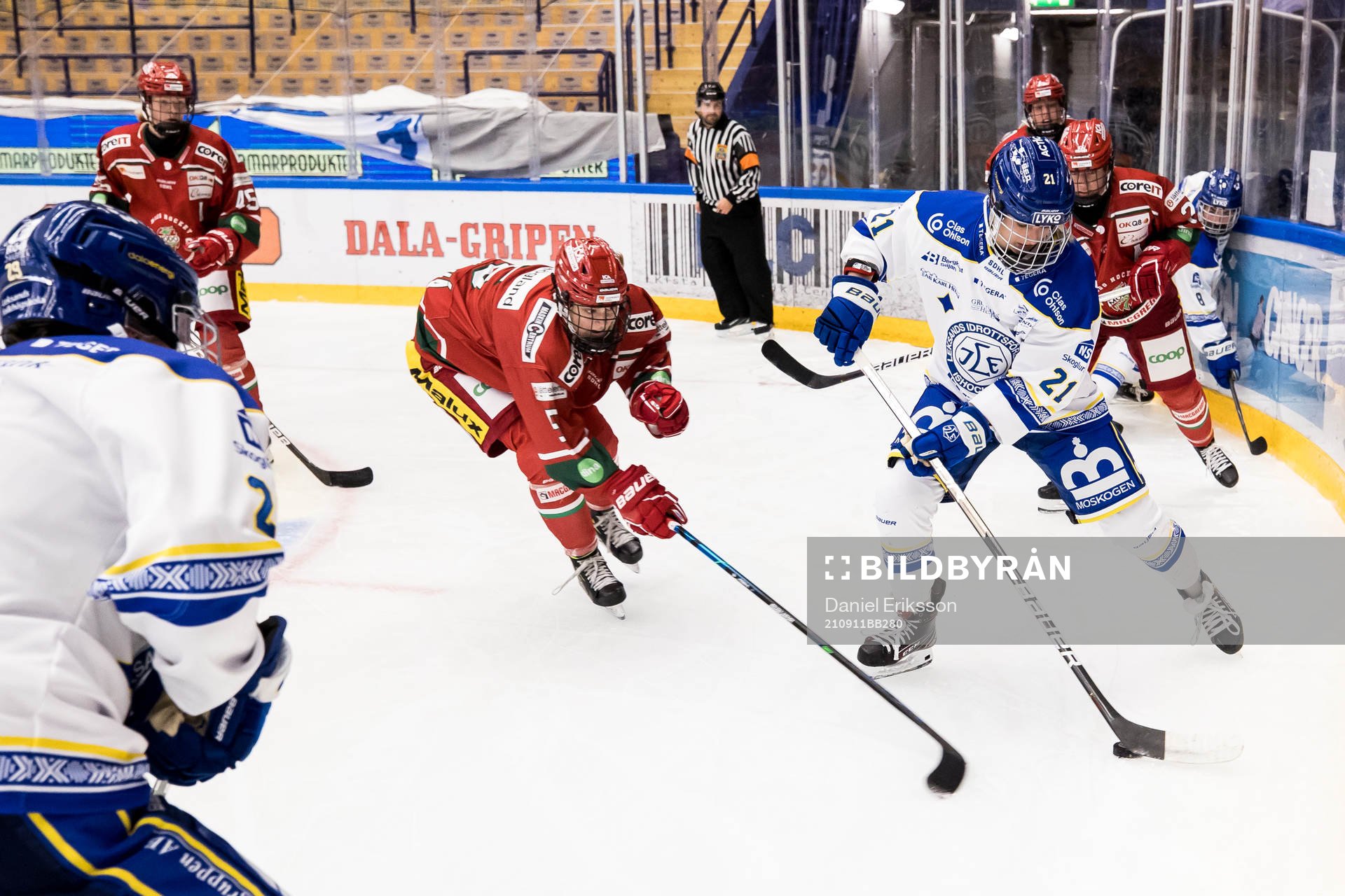 Modos Daniela Pejsova och Leksands Tereza Vanisova