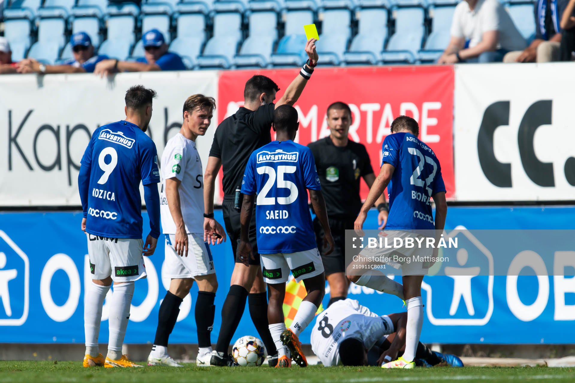 Trelleborgs Johan Blomberg får gult kort