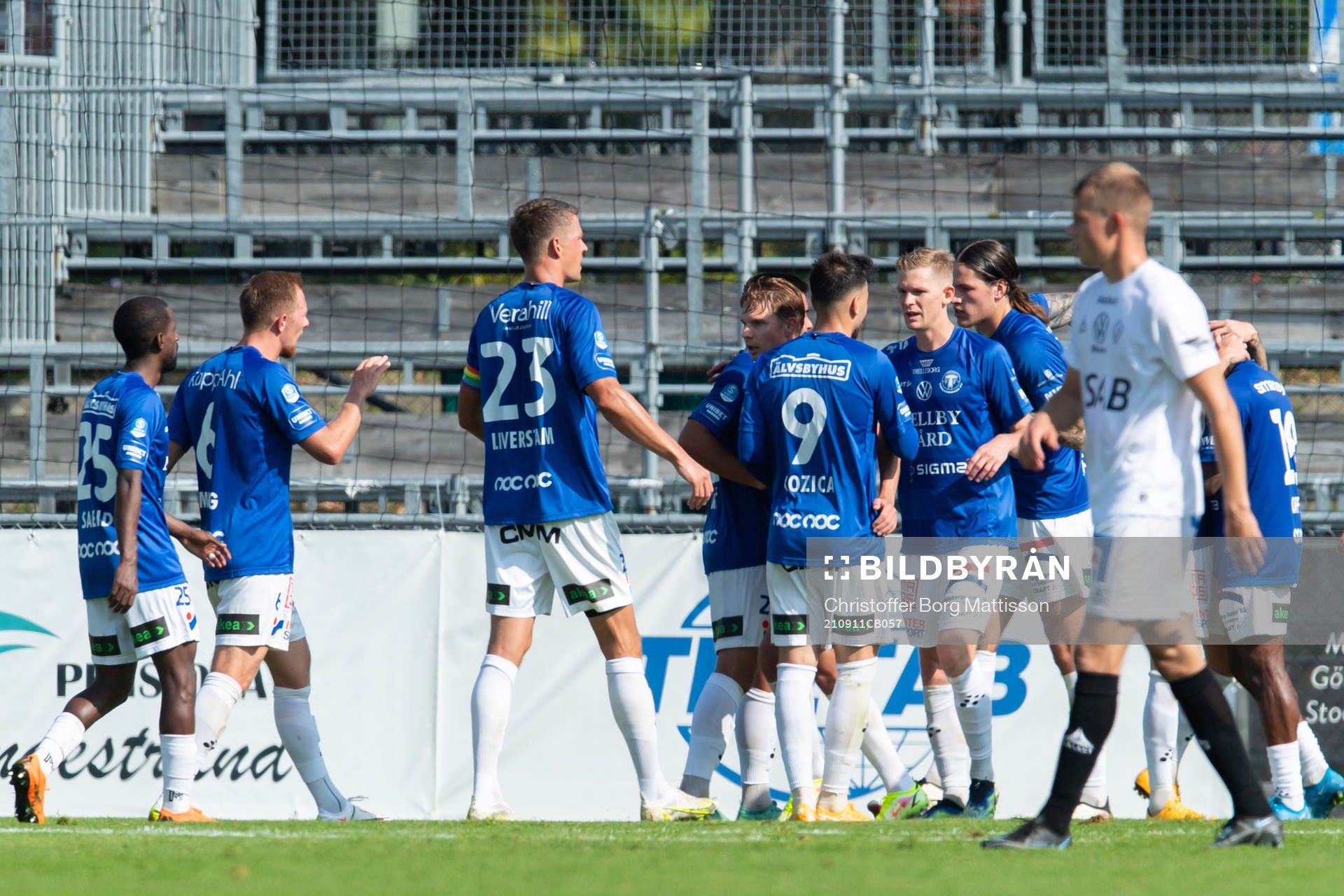 Trelleborgs spelare jublar efter 2-0 av Henry Offia under fotbollsmatchen i Superettan mellan Trelleborg och Brage den 11 september 2021 i Trelleborg.