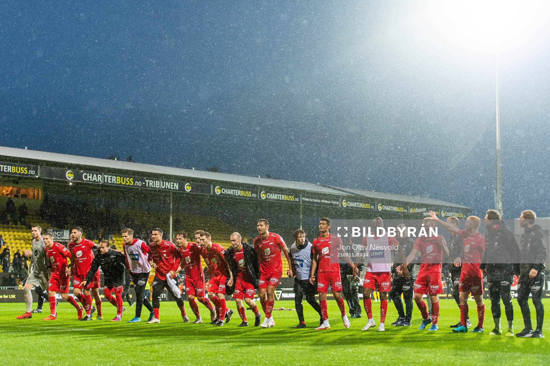Players of Brann celebrate after the Eliteserien match between Lillestrøm and Brann on September 11, 2021 in Lillestrøm. 