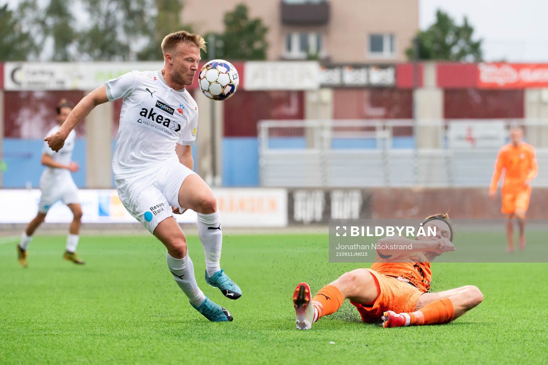 Helsingborgs Andreas Landgren och AFC Eskilstunas Albin