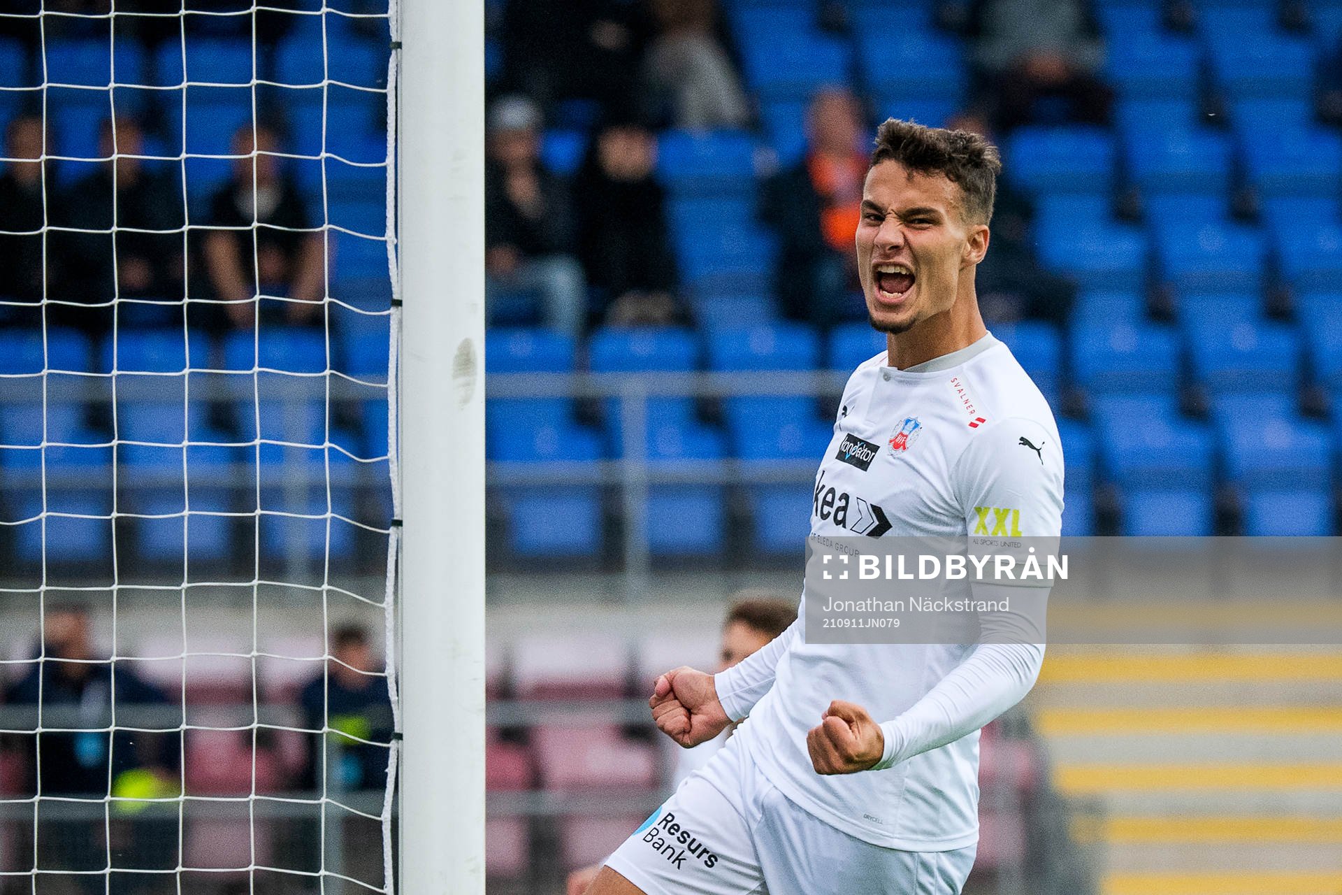 Helsingborgs Assad Al Hamlawi jublar efter 1-1 under fotbollsmatchen i Superettan mellan AFC Eskilstuna och Helsingborg den 11 september 2021 i Eskilstuna.