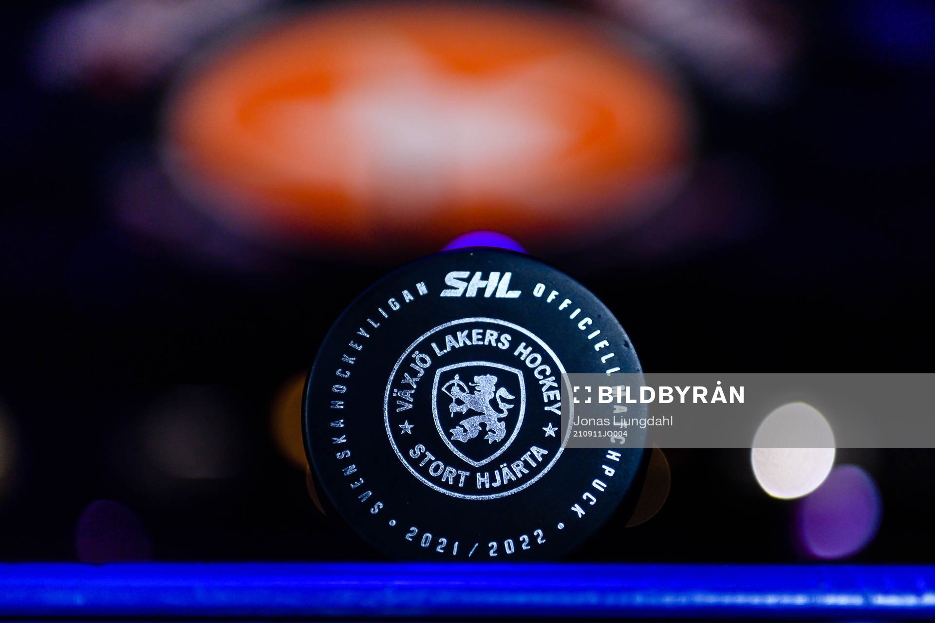 Matchpuck före ishockeymatchen i SHL mellan Växjö och