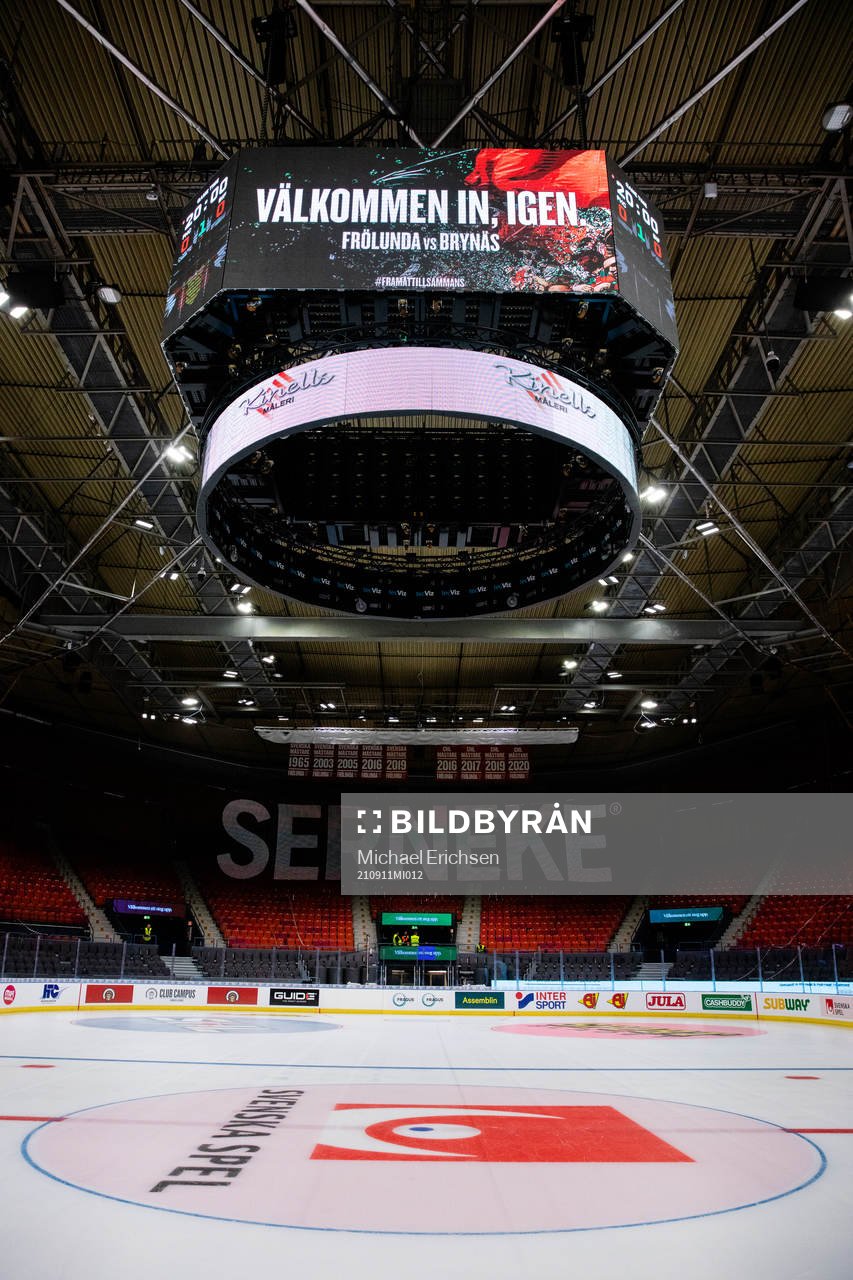 Jumbotronen i Scandinavium innan ishockeymatchen i SHL