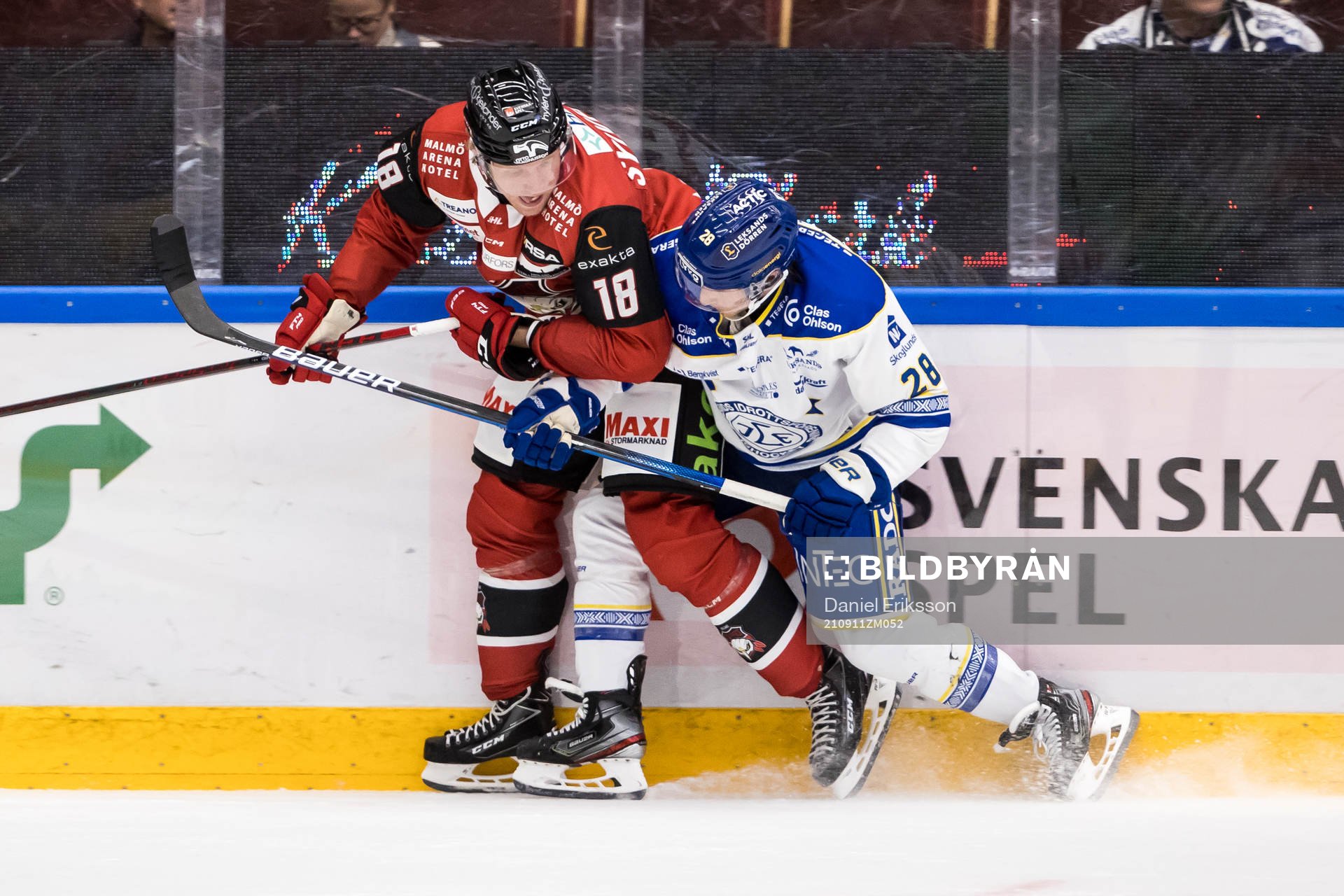 Malmö Redhawks Marcus Sylvegård och Leksands Justin Kloos