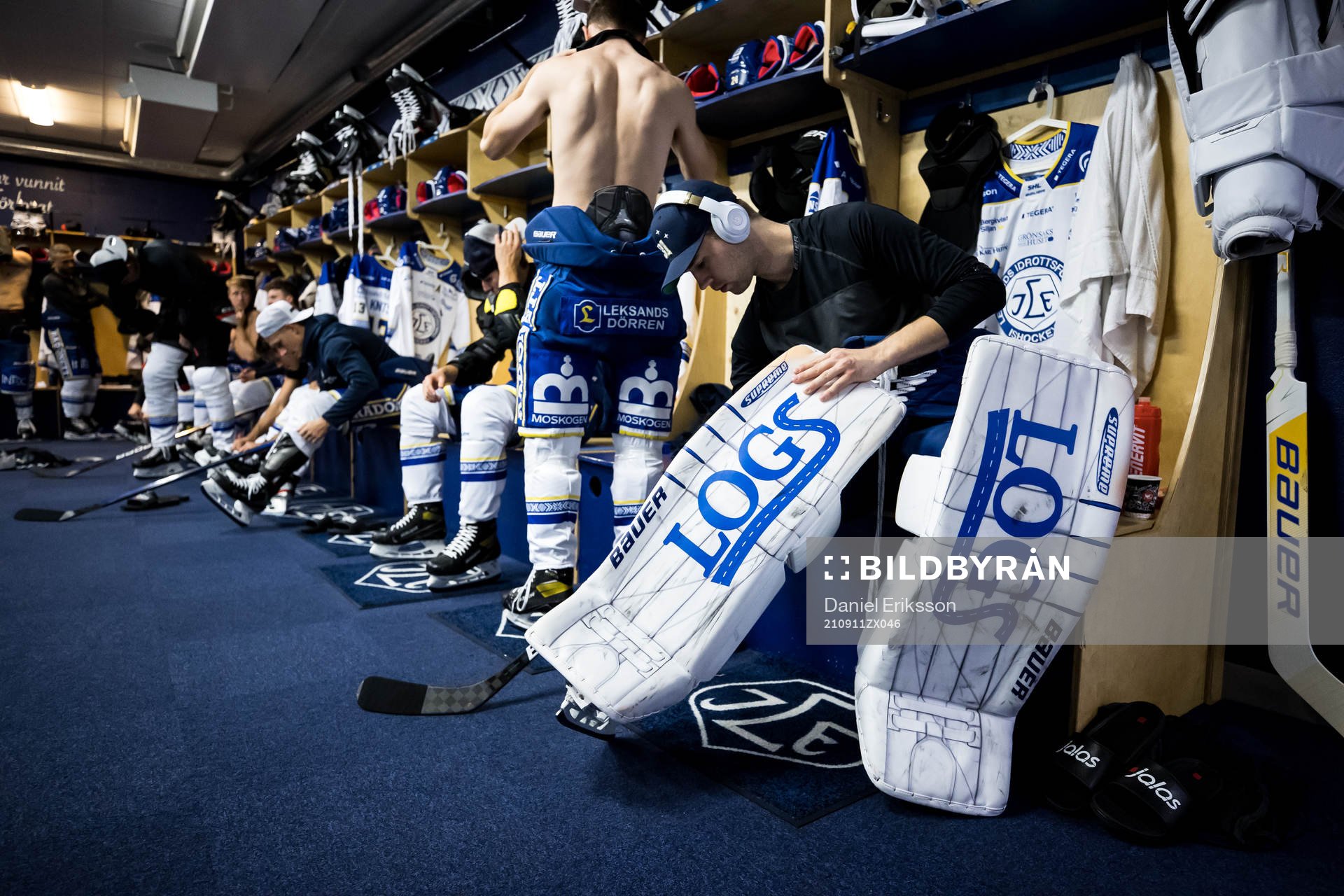 Leksands målvakt Kasimir Kaskisuo innan ishockeymatchen i