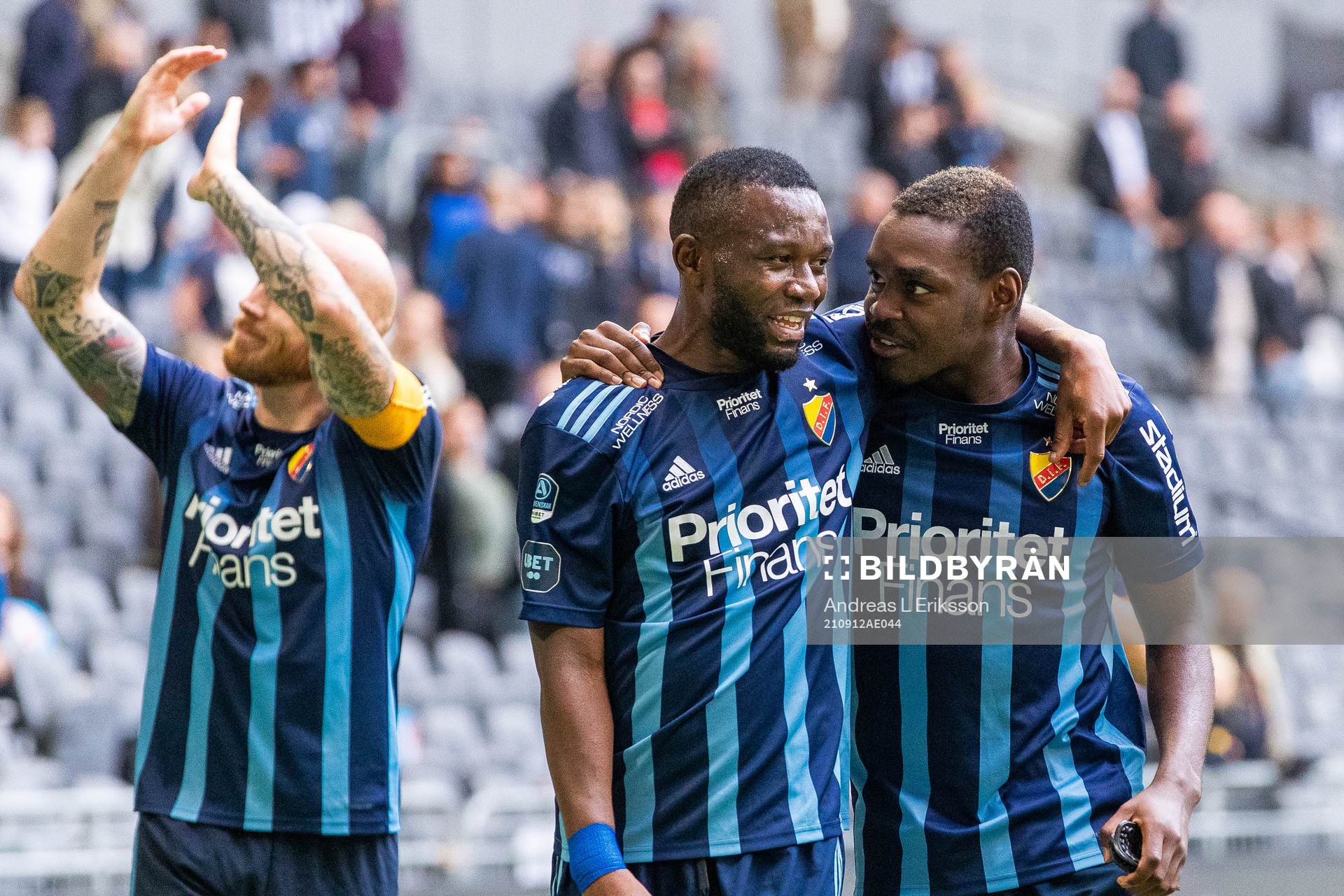 Djurgårdens Emmanuel Banda och Joel Asoro jublar