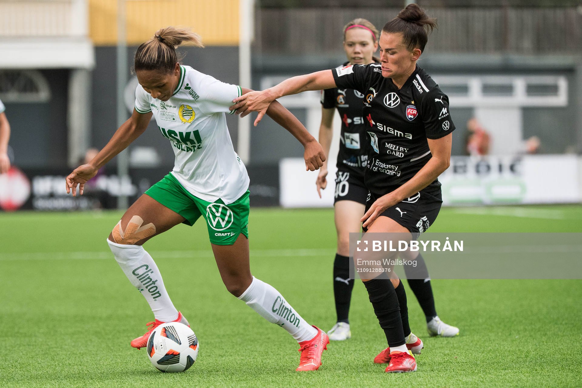 Hammarbys Madelen Janogy och Rosengårds Katrine Veje