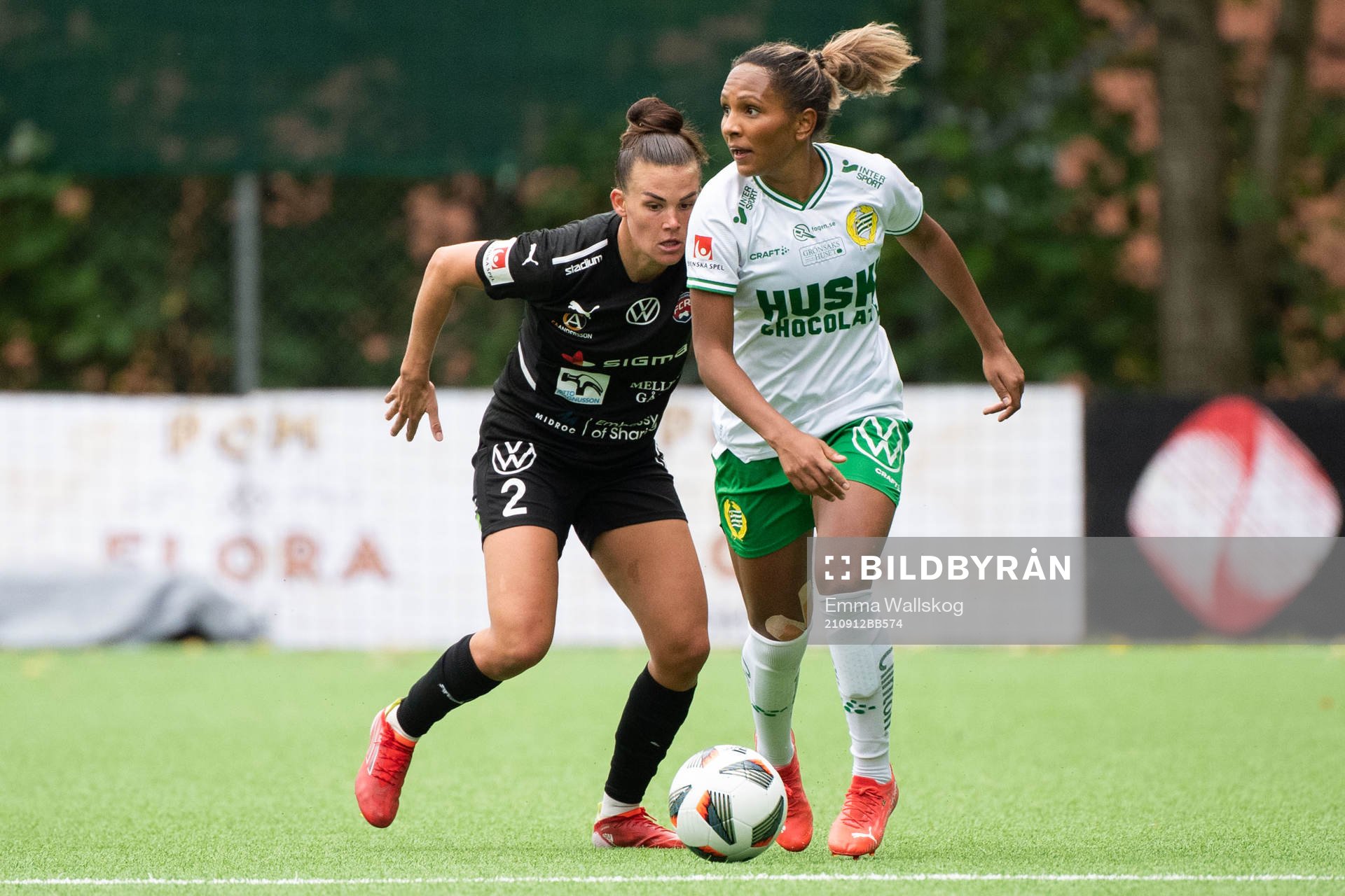Hammarbys Madelen Janogy och Rosengårds Katrine Veje
