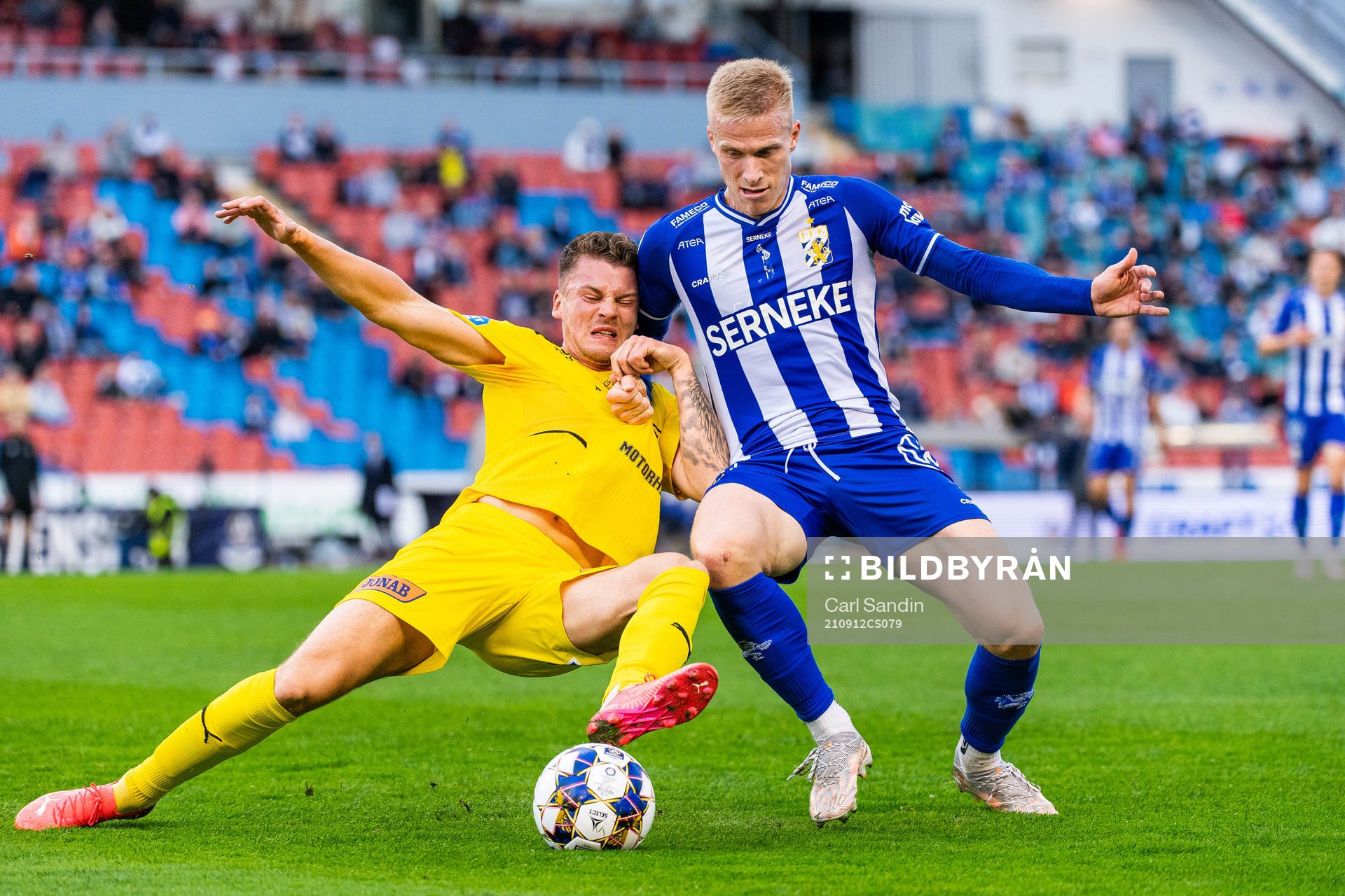 Halmstads Samuel Kroon och IFK Göteborgs Oscar Wendt