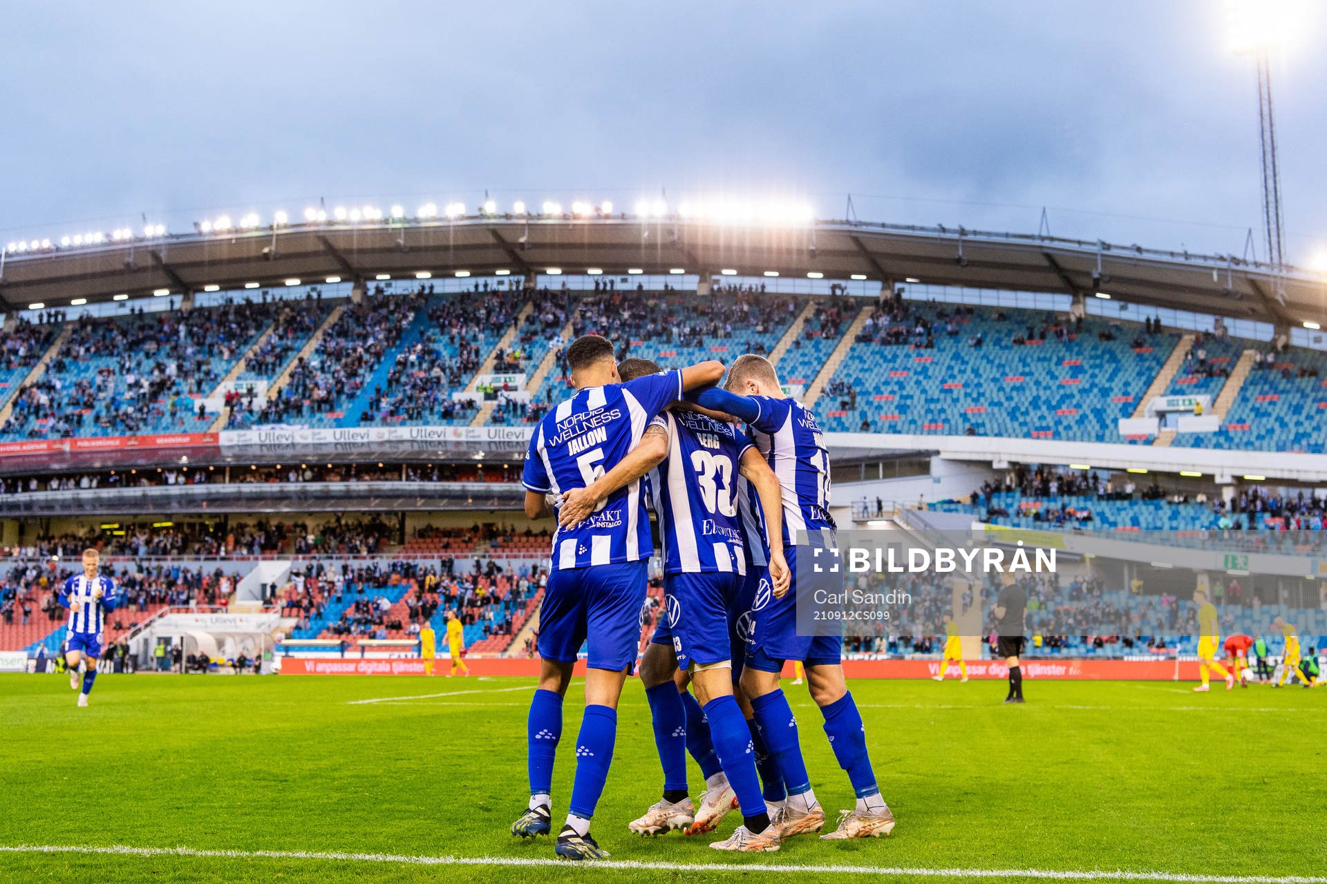 IFK Göteborgs Marcus Berg jublar med lagkamrater