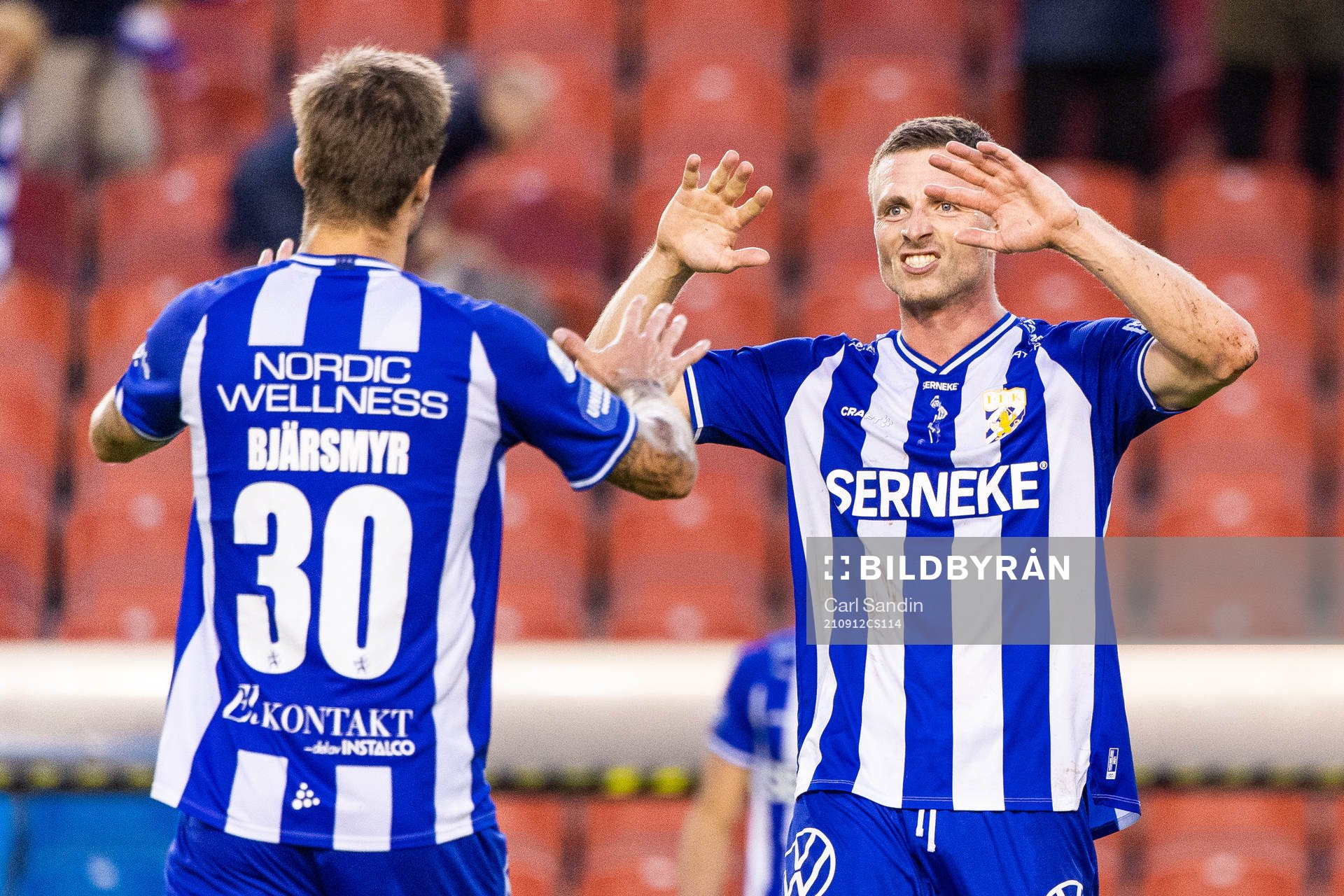 IFK Göteborgs Mattias Bjärsmyr och Calle Johansson jublar