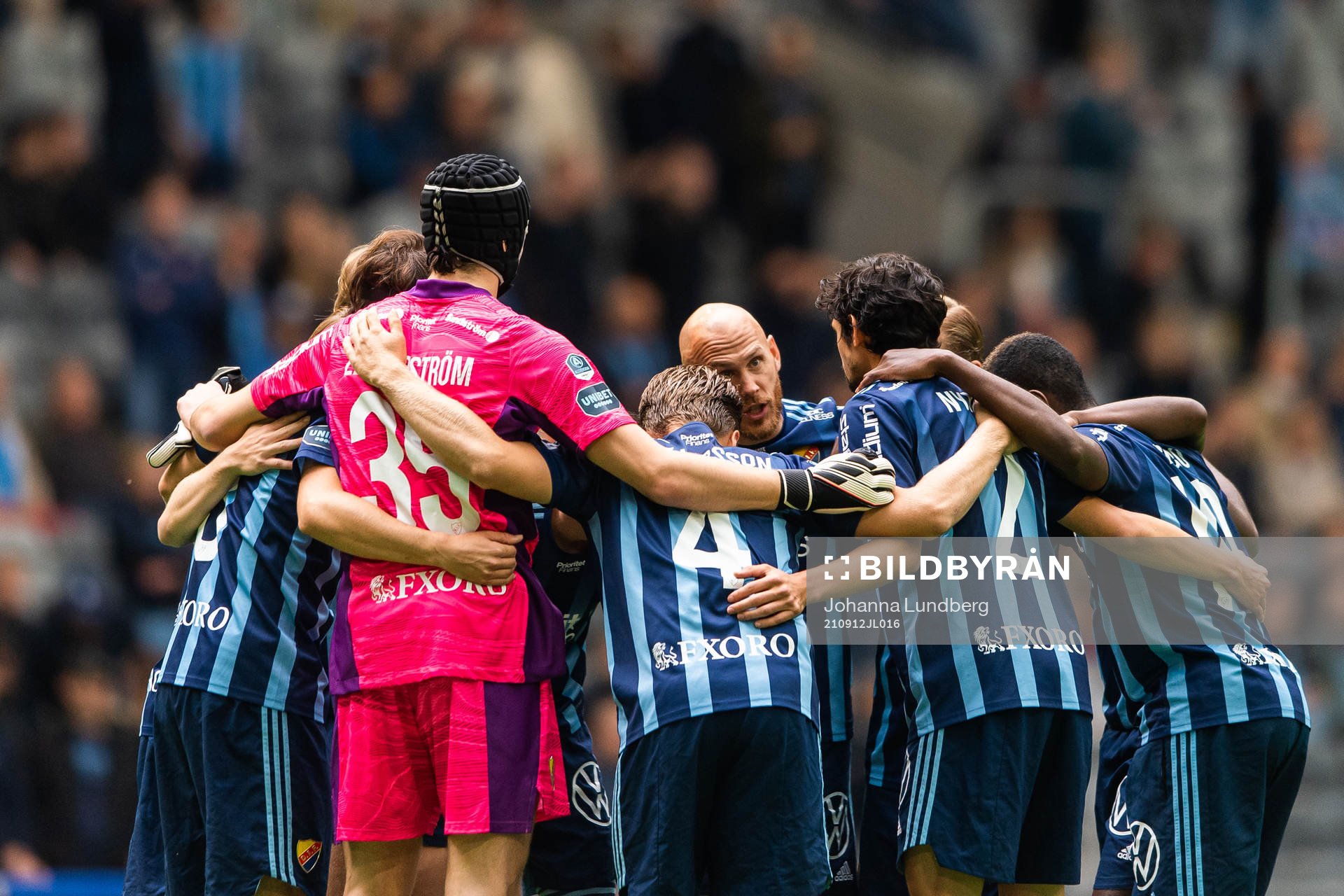 Djurgårdens Magnus Eriksson med lagkamrater