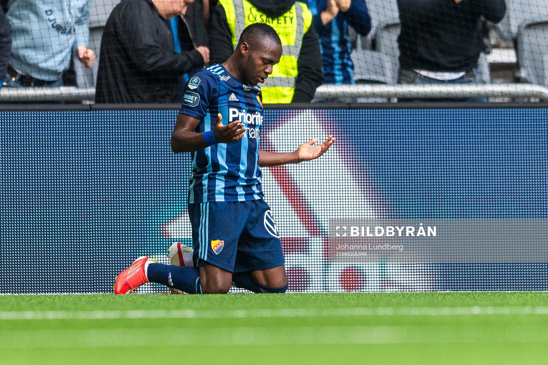 Djurgårdens Edward Chilufya jublar