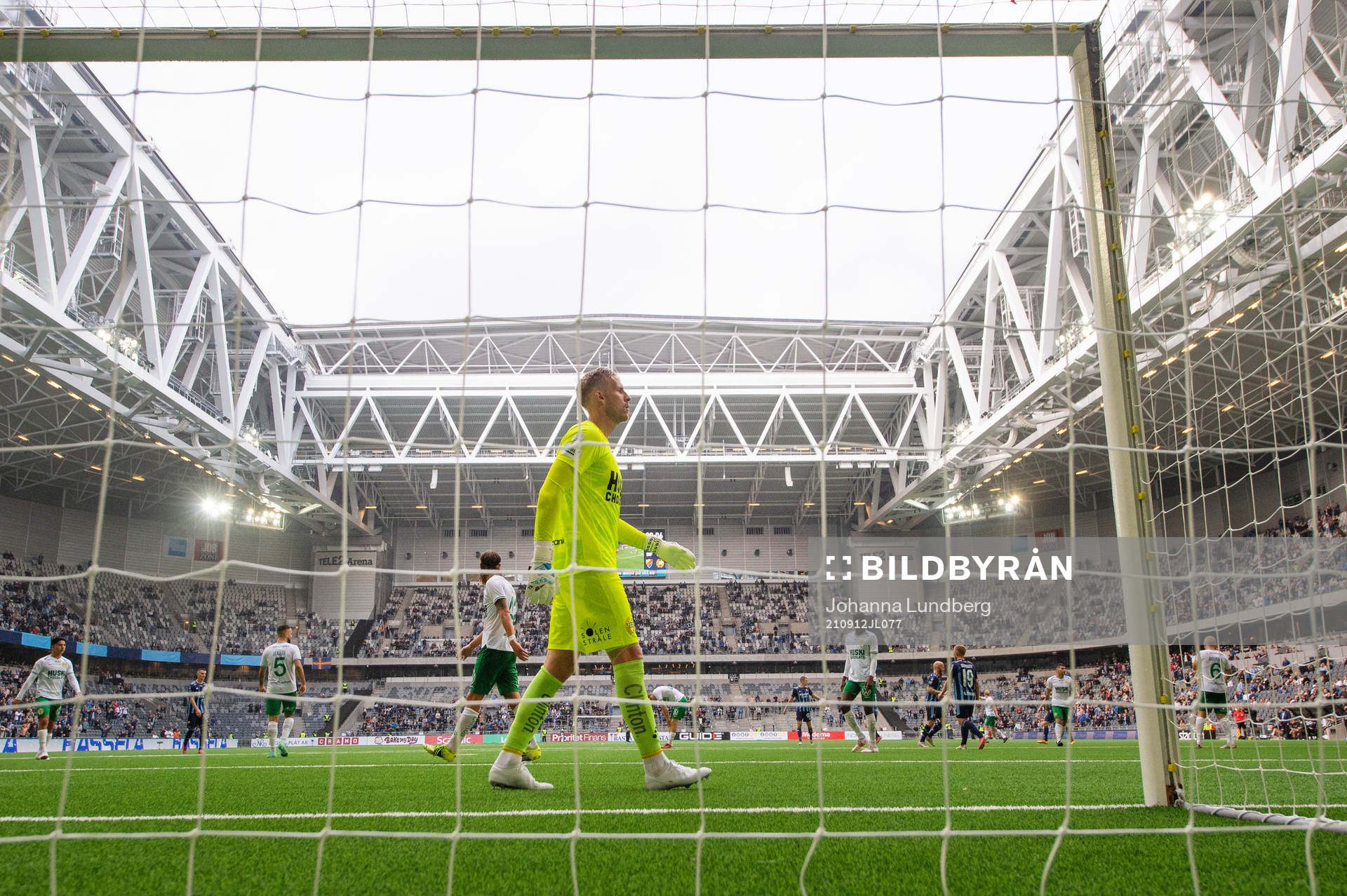 Hammarbys målvakt David Ousted deppar