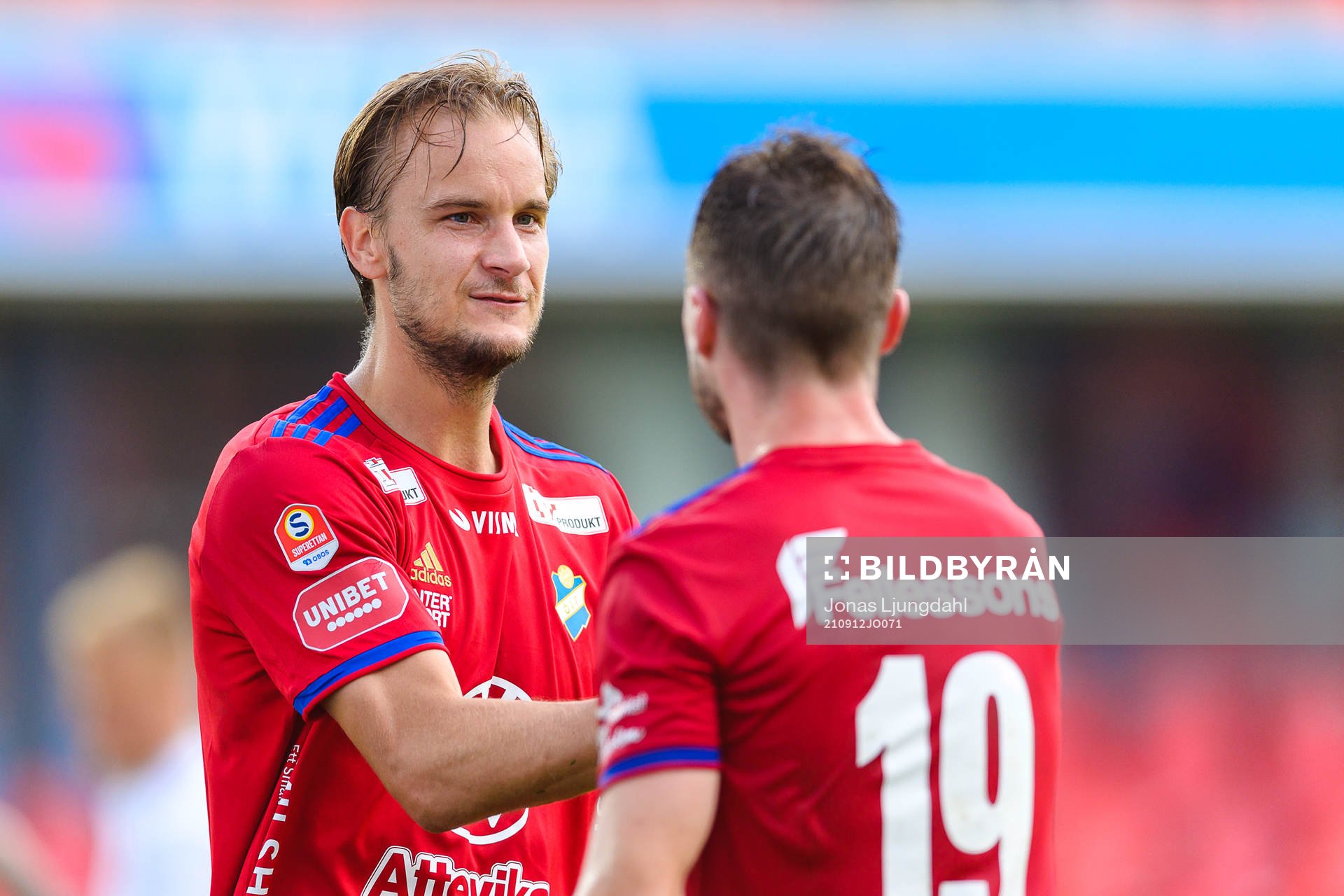 Östers Månz Berg jublar efter mål 2-0 under fotbollsmatchen i Superettan mellan Öster och Värnamo den 12 september 2021 i Växjö. 