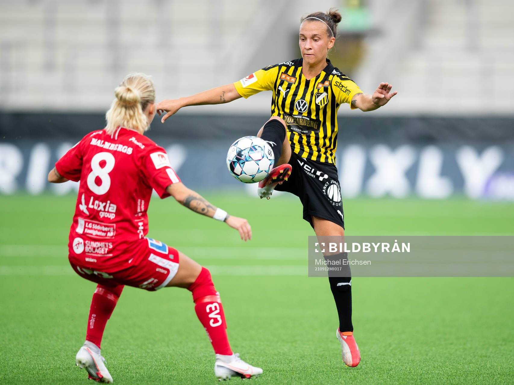 Örebros Nathalie Hoff Persson och Häckens Julia Zigiotti