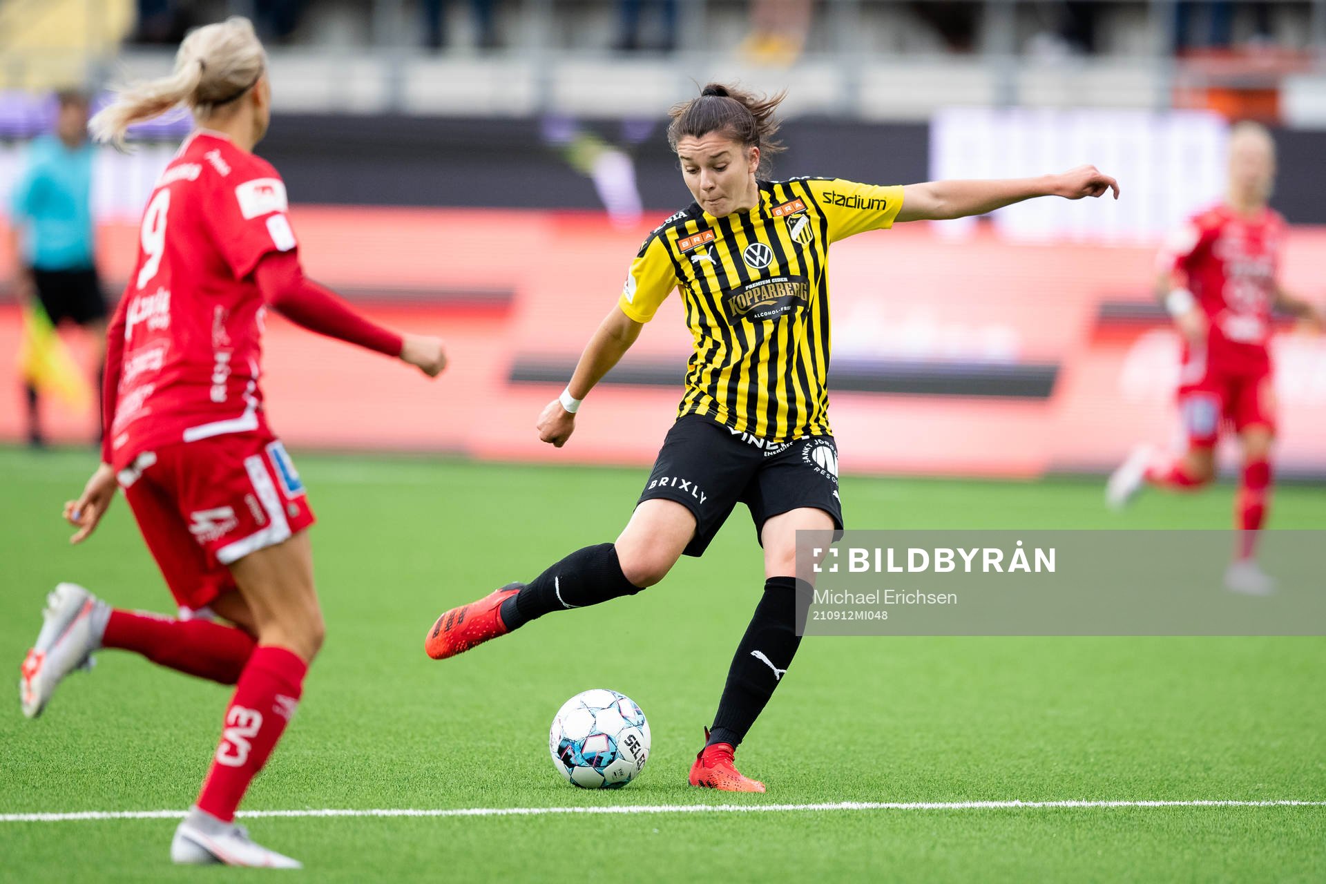 Häckens Anna Julia Csiki skjuter 2-0