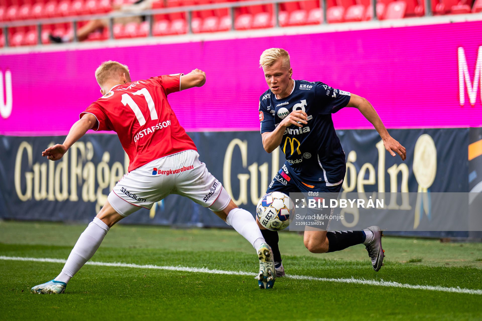 Kalmars Carl Gustafsson och Degerfors Karl Axel Lindahl