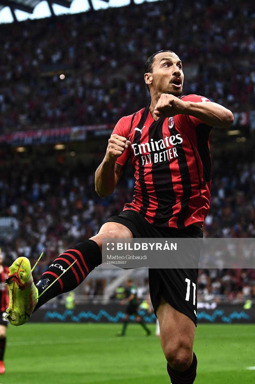 Zlatan Ibrahimovic of Milan celebrates scoring 2-0