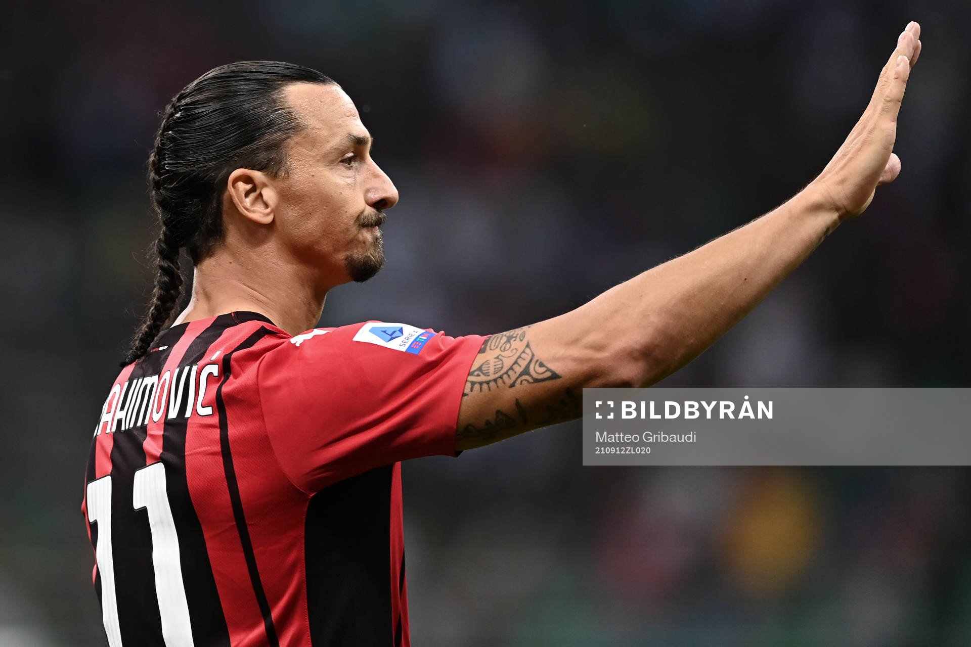 Zlatan Ibrahimovic of Milan celebrates scoring 2-0