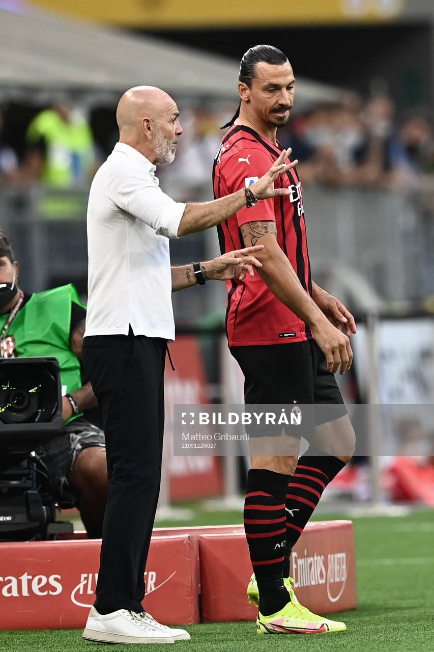 Head coach Stefano Pioli and Zlatan Ibrahimovic of Milan