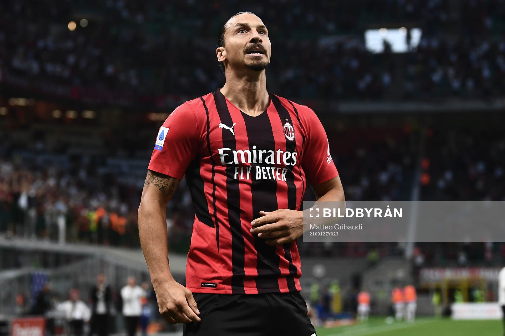 Zlatan Ibrahimovic of Milan celebrates scoring 2-0