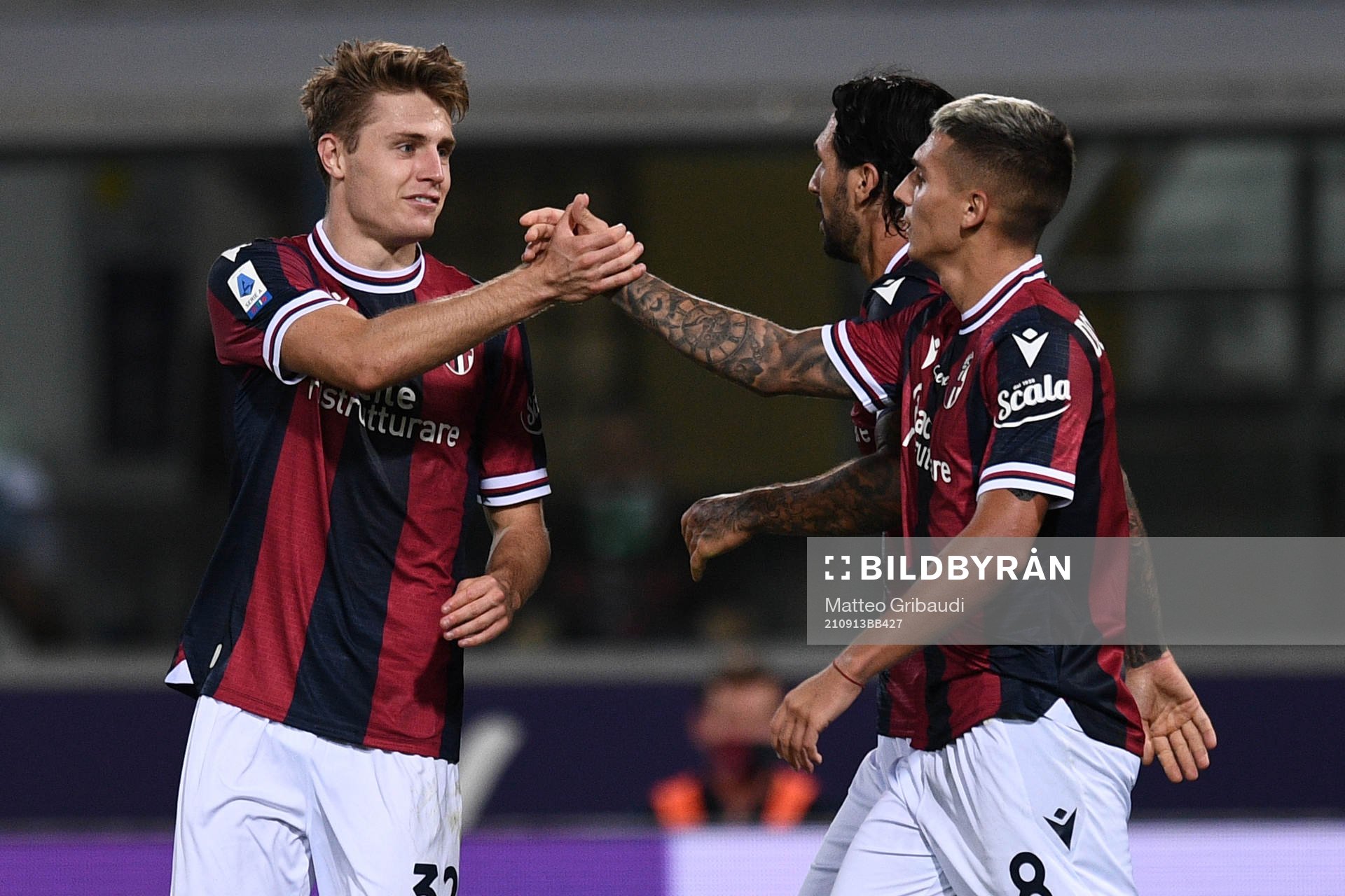 Mattias Svanberg of Bologna celebrates