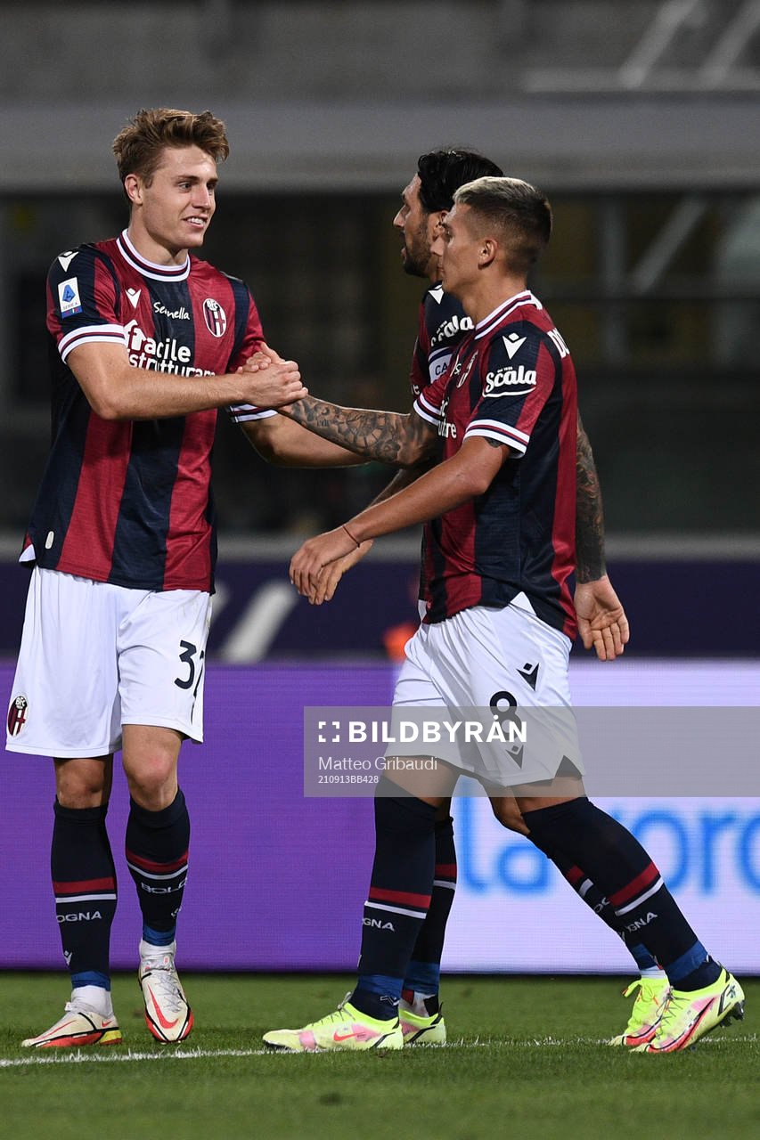 Mattias Svanberg of Bologna celebrates