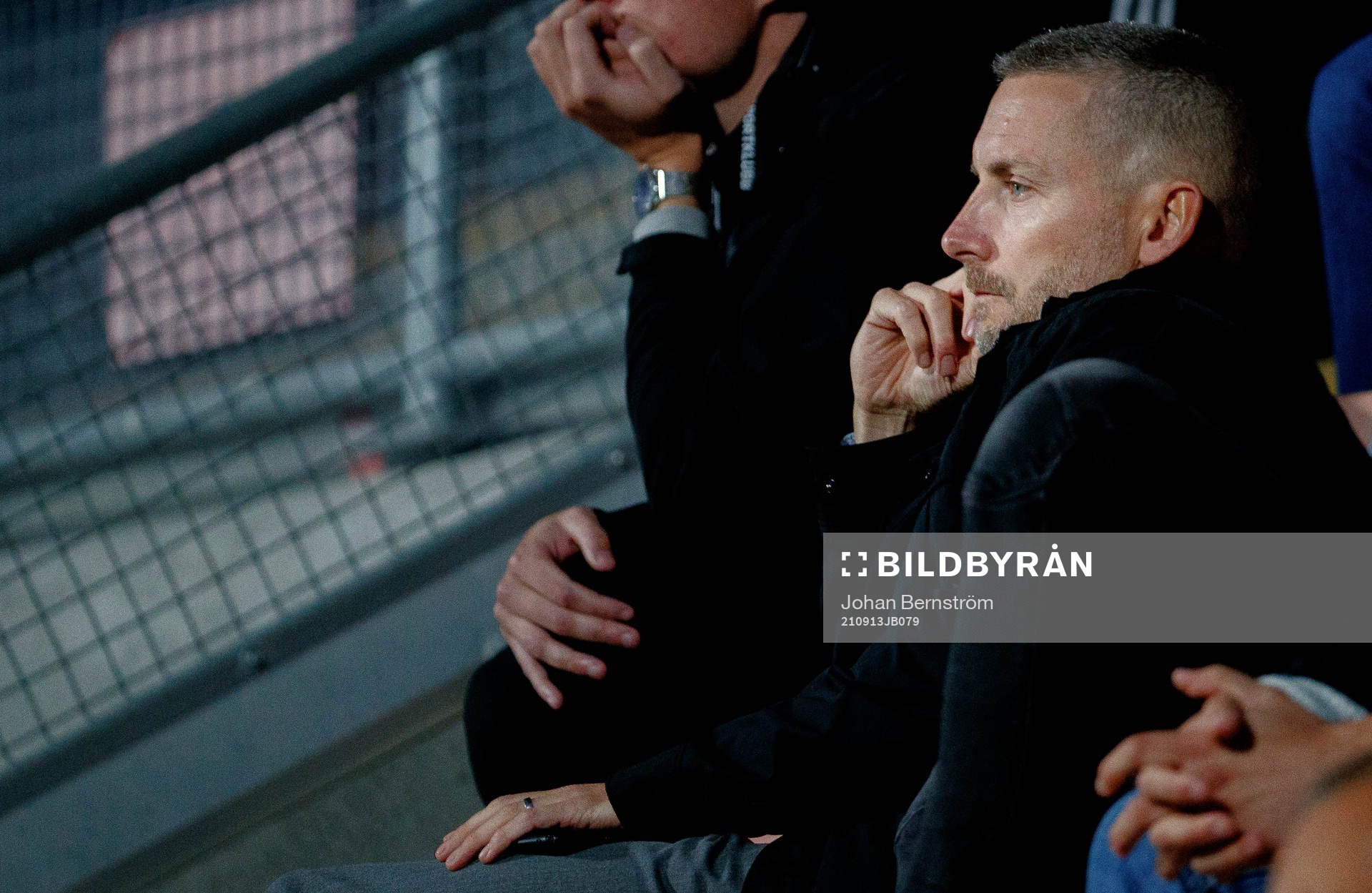 Örebros sportchef Axel Kjäll på läktaren