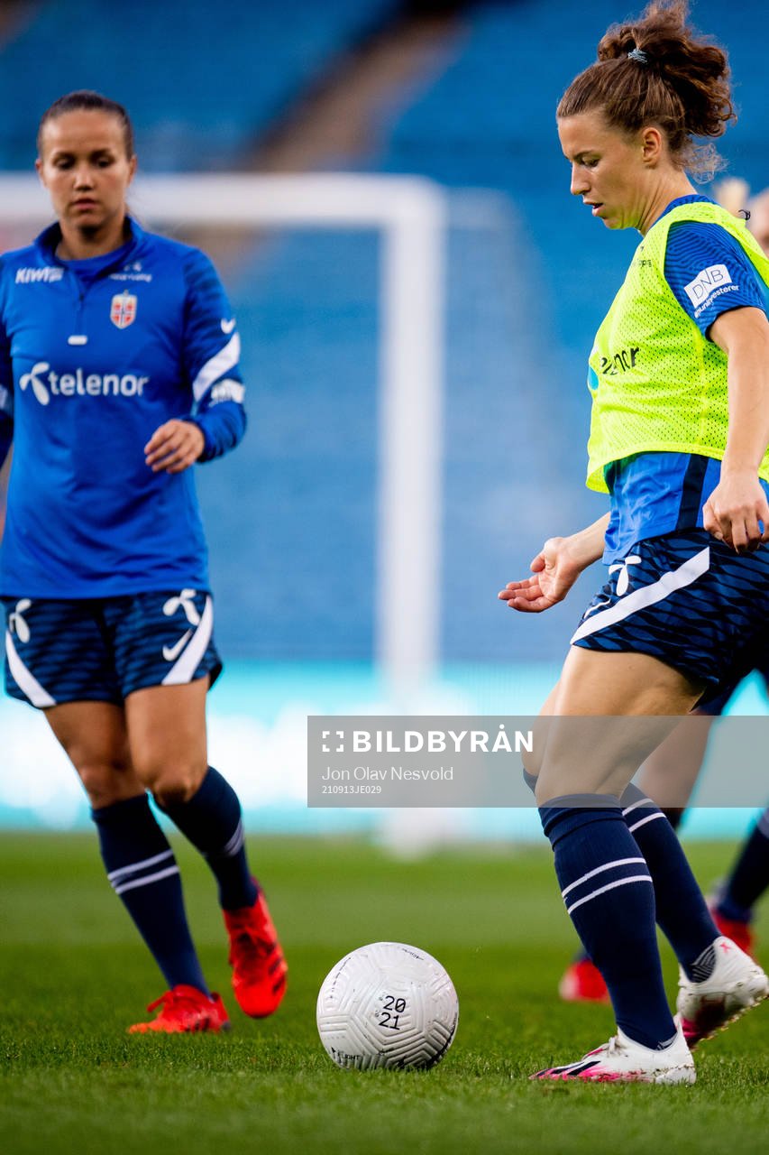 Guro Reiten and Synne Skinnes Hansen of the Norwegian