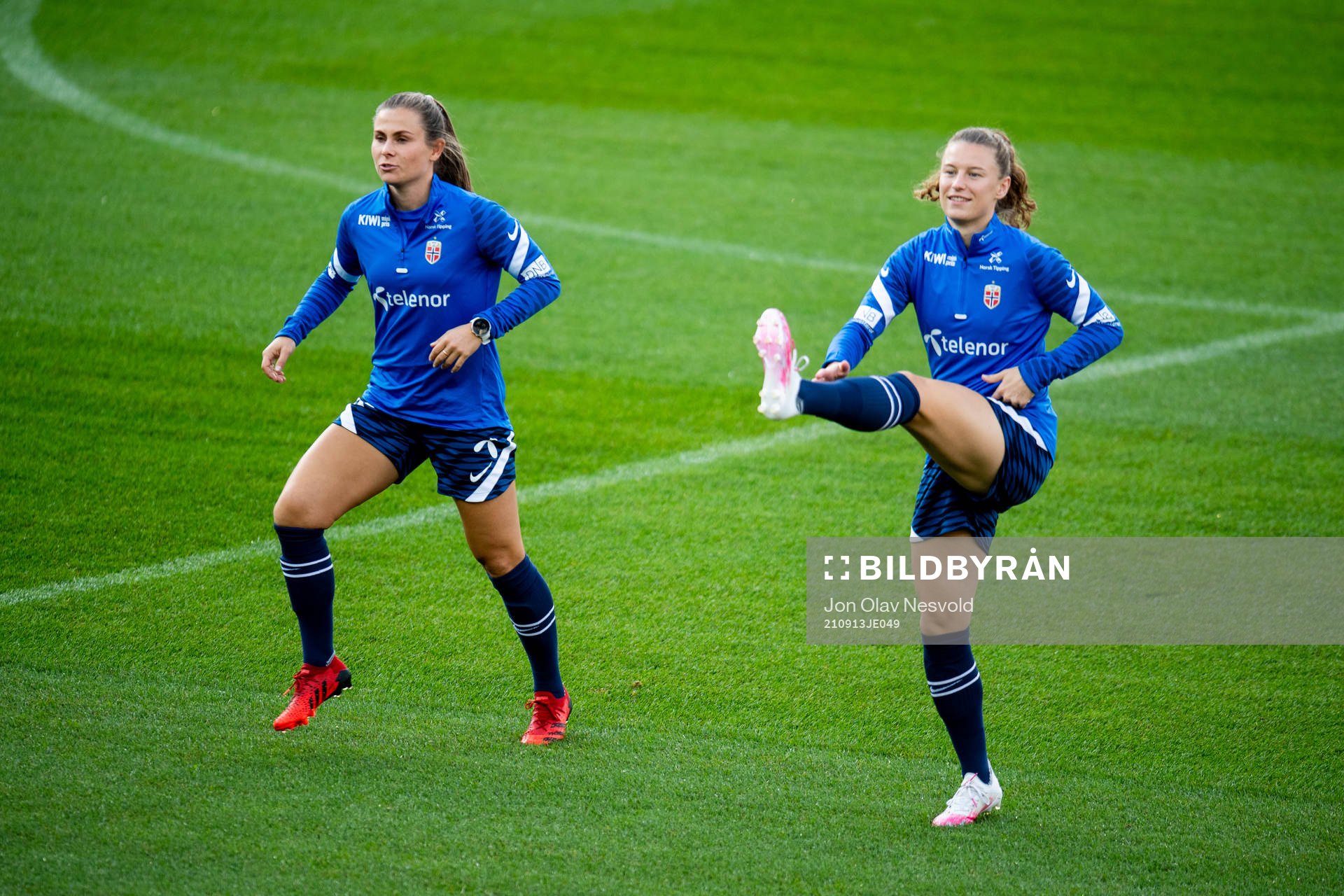 Emilie Bosshard Haavi and Synne Skinnes Hansen of the