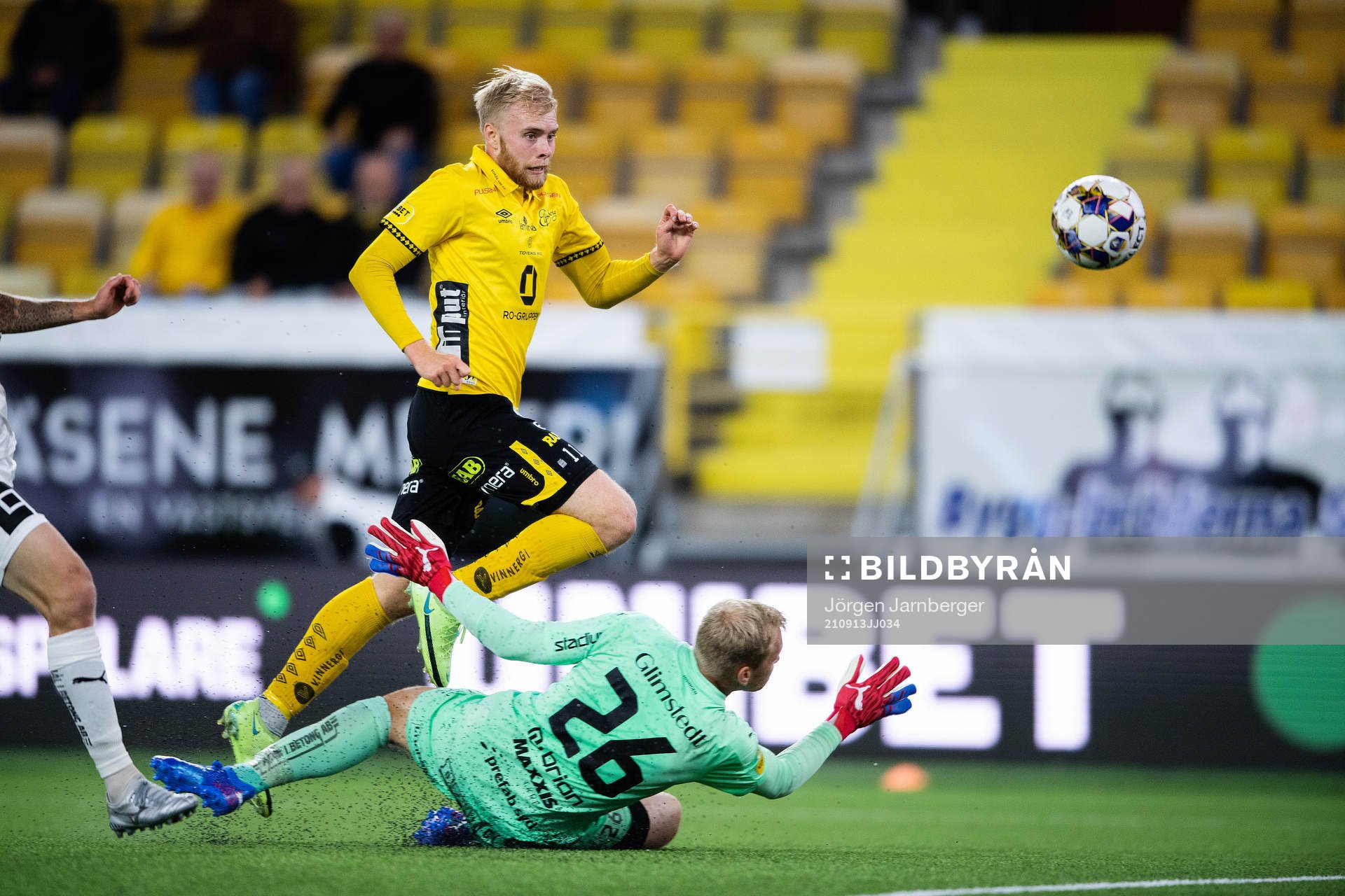 Elfsborgs Sveinn Aron Gudjohnsen gör 4-2 bakom Häckens
