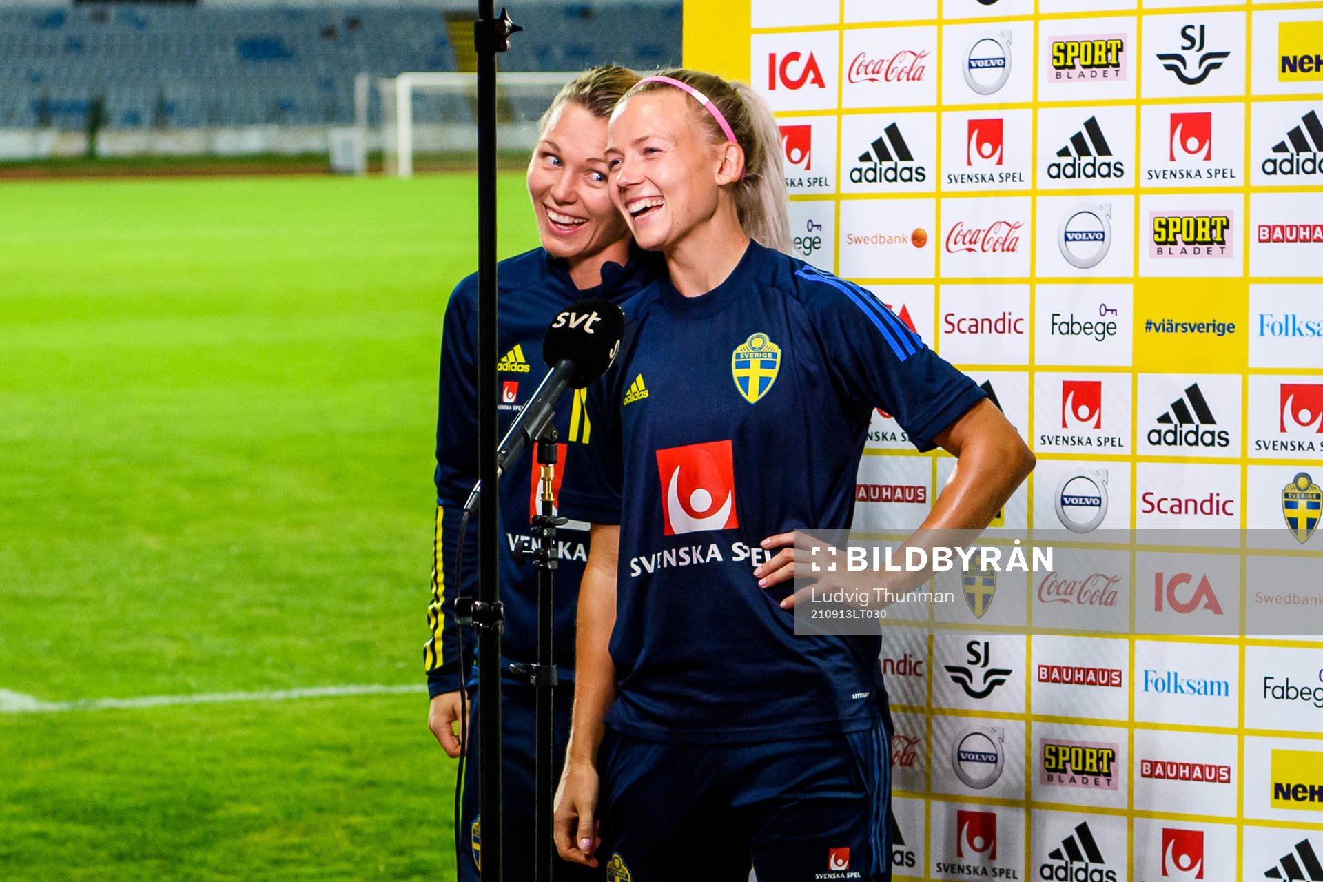 Goalkeeper Jennifer Falk and Hanna Glas of the Swedish