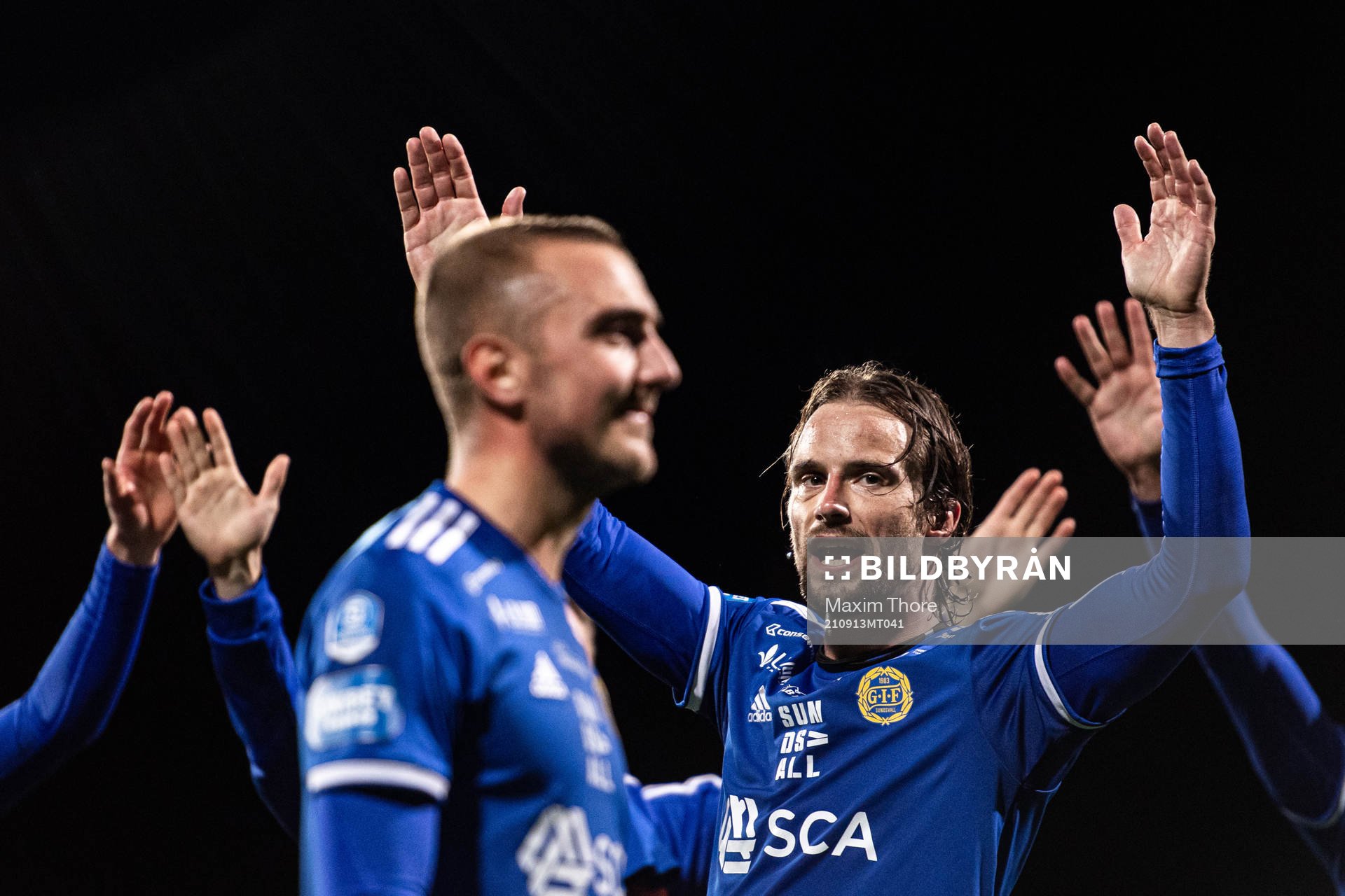 Sundsvalls Linus Hallenius jublar