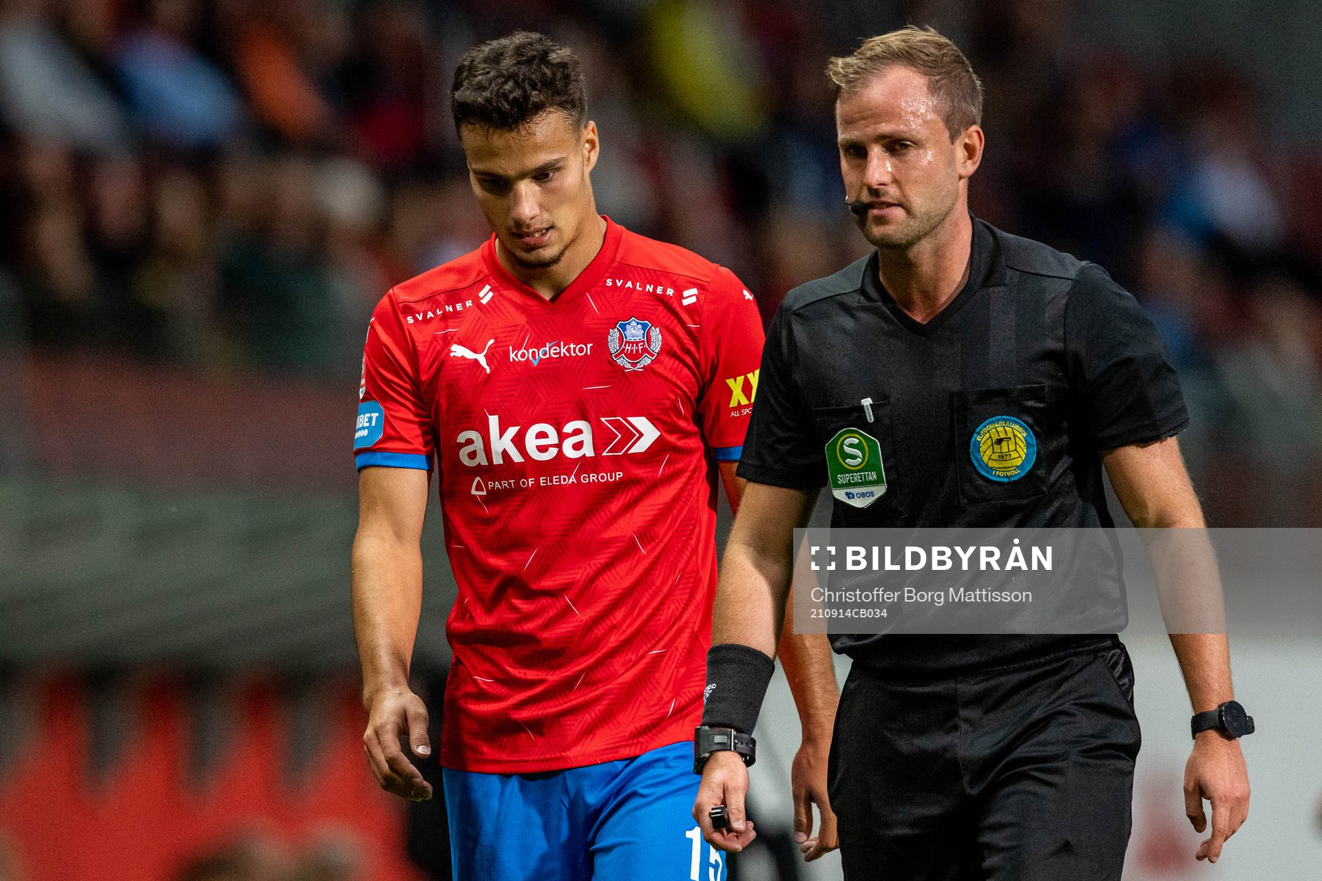Helsingborgs Assad Al Hamlawi och domare Richard Sundell