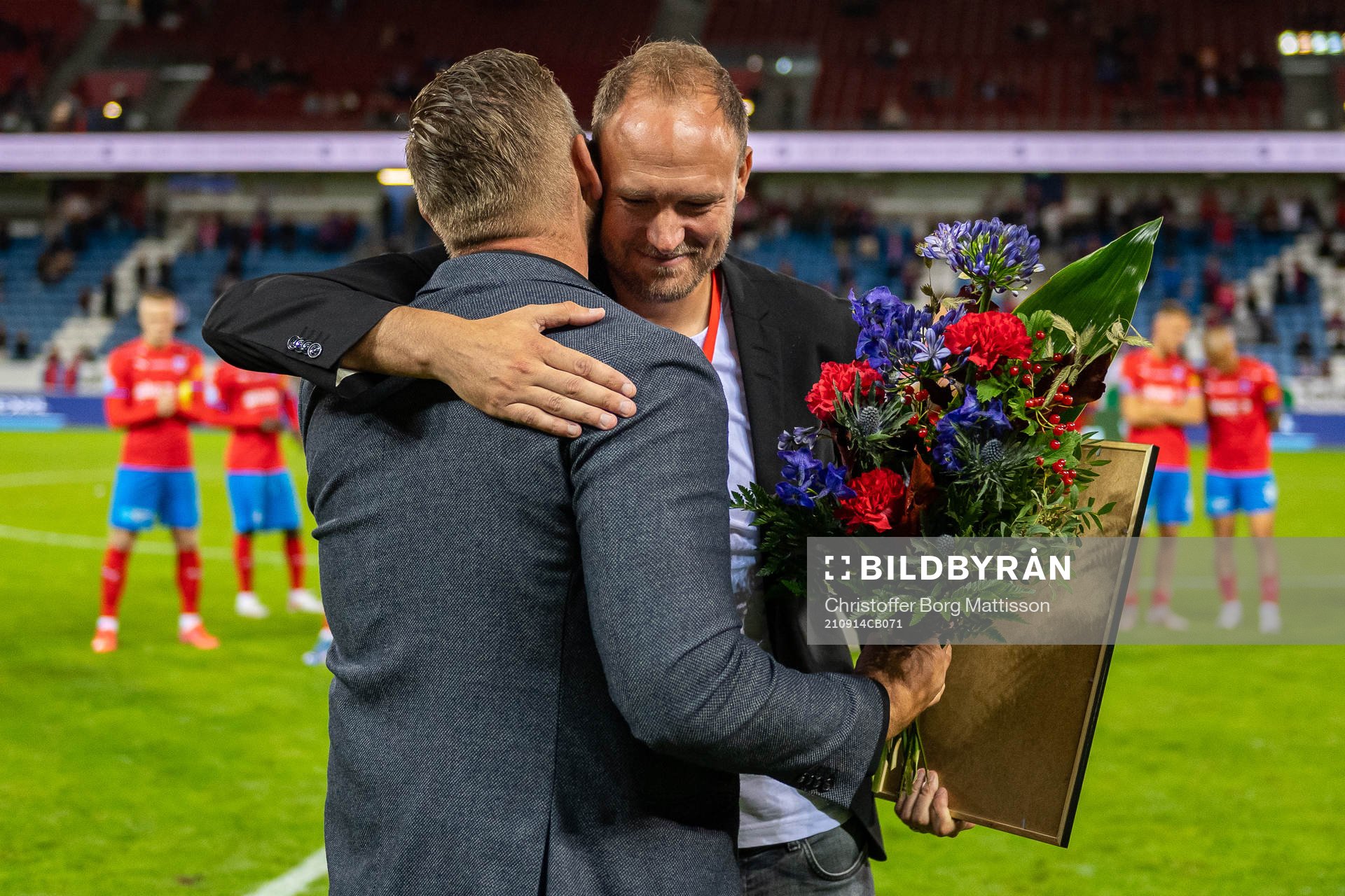 Helsingborgs sportchef Andreas Granqvist tackas av