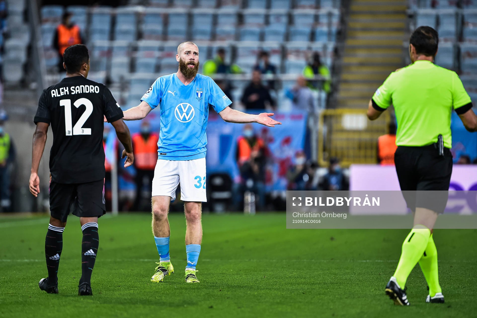 Jo Inge Berget of Malmö FF reacts
