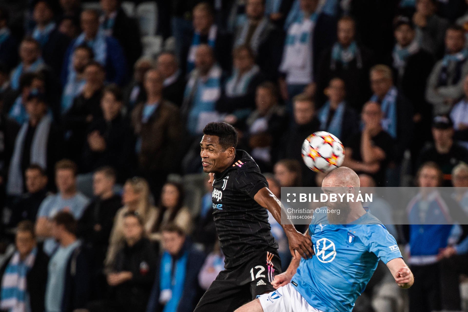 Alex Sandro of Juventus and Jo Inge Berget of Malmö FF