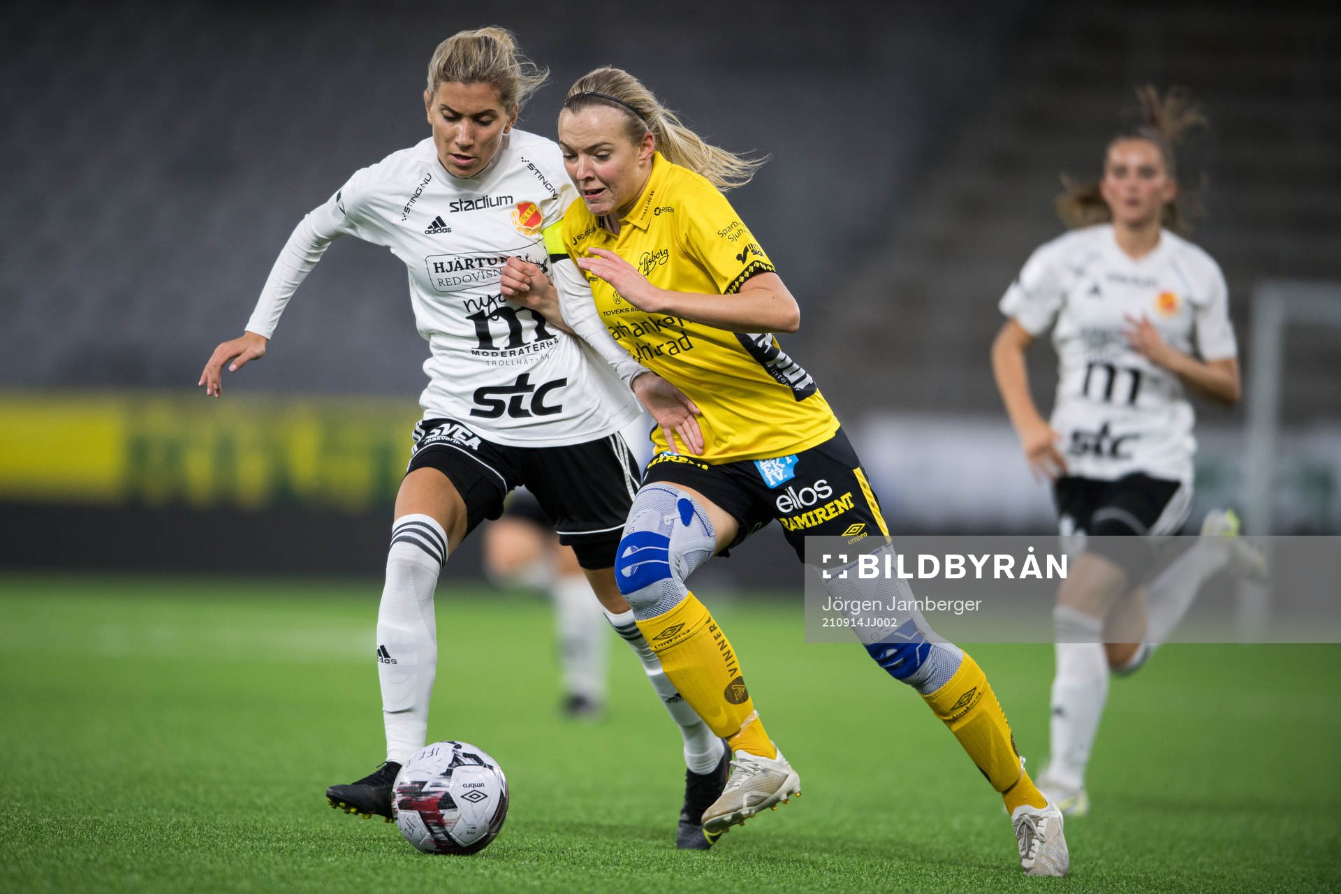 Elfsborgs Maja Wrångemyr och Skoftebyns Elsa Bjurström