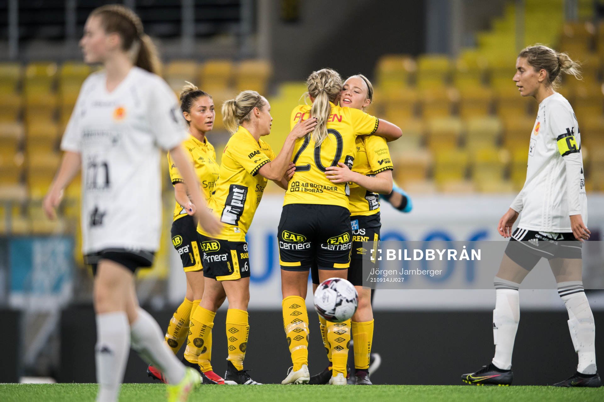 Elfsborgs Ebba Johansson kramas om
