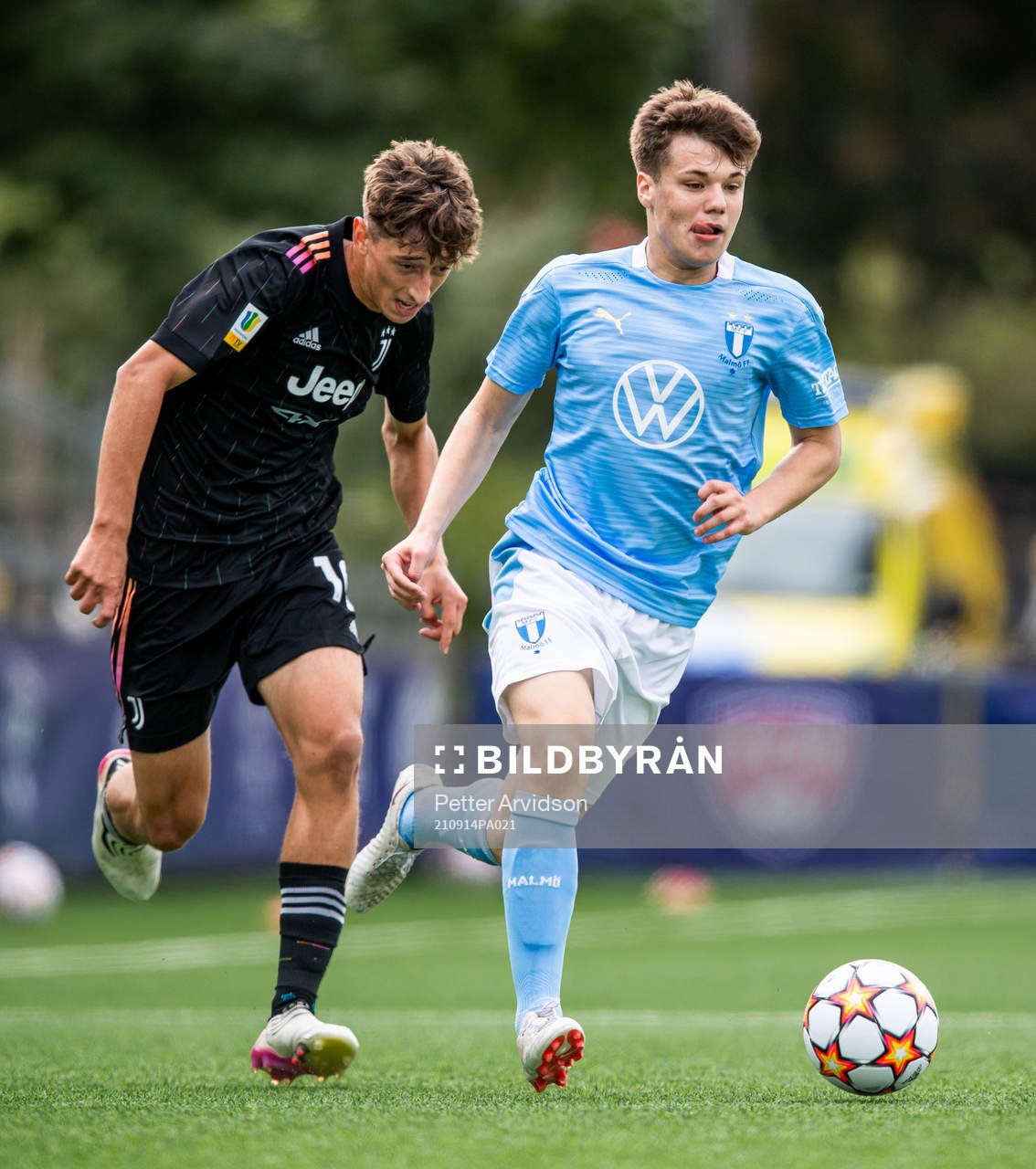 Jonas Jakob Rouhi of Juventus and August Karlin of Malmö FF