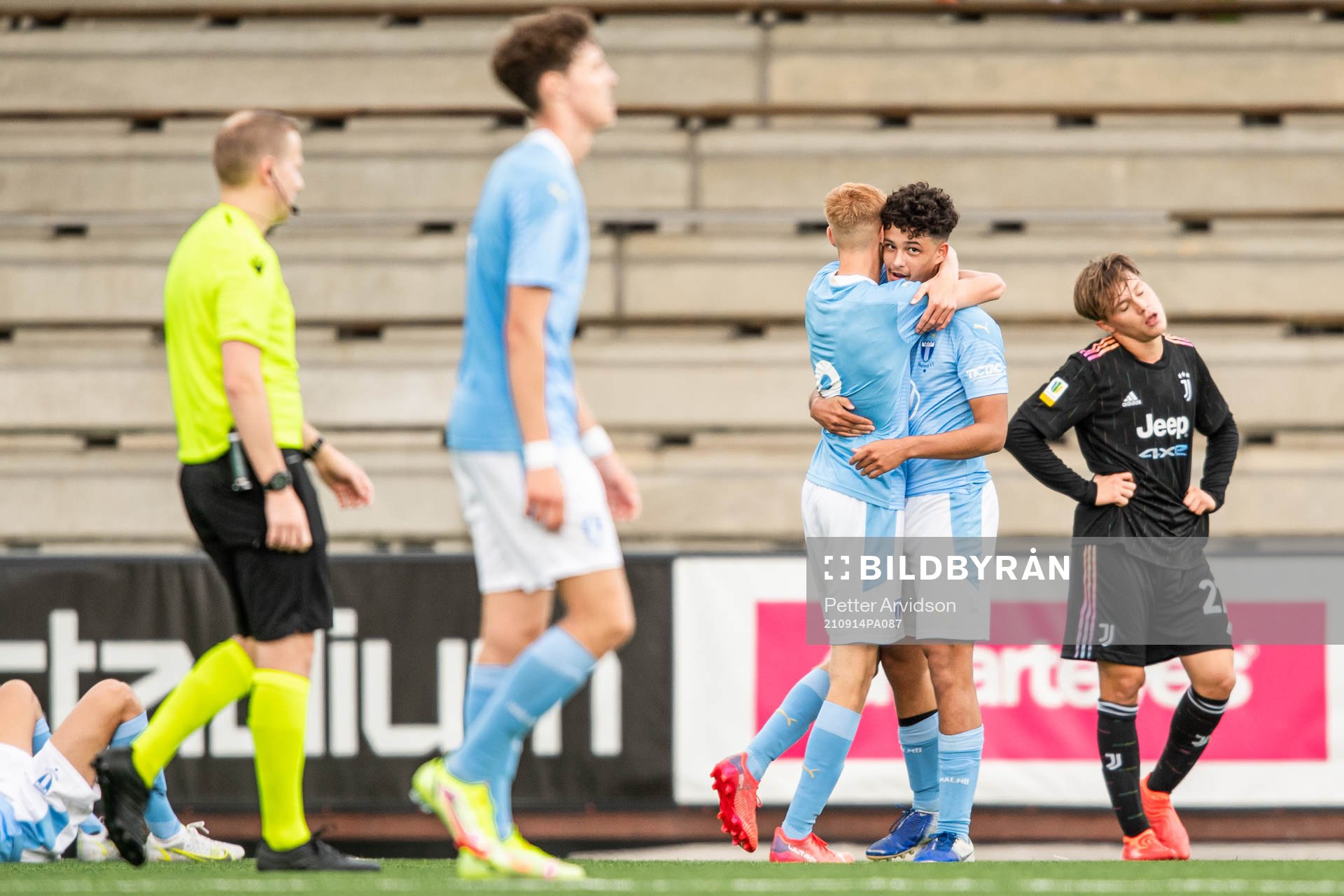 Hugo Larsson and André Alvarez Perez of Malmö FF celebrate