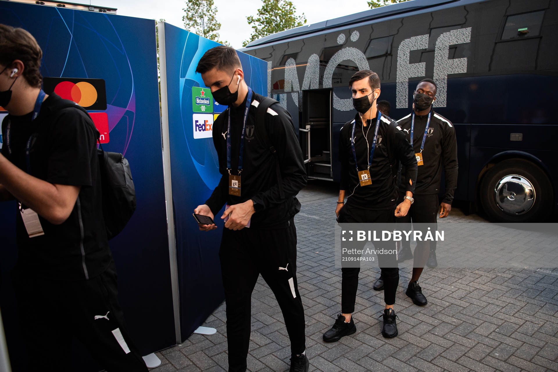 Adi Nalic and goalkeeper Ismael Diawara of Malmö FF arrive