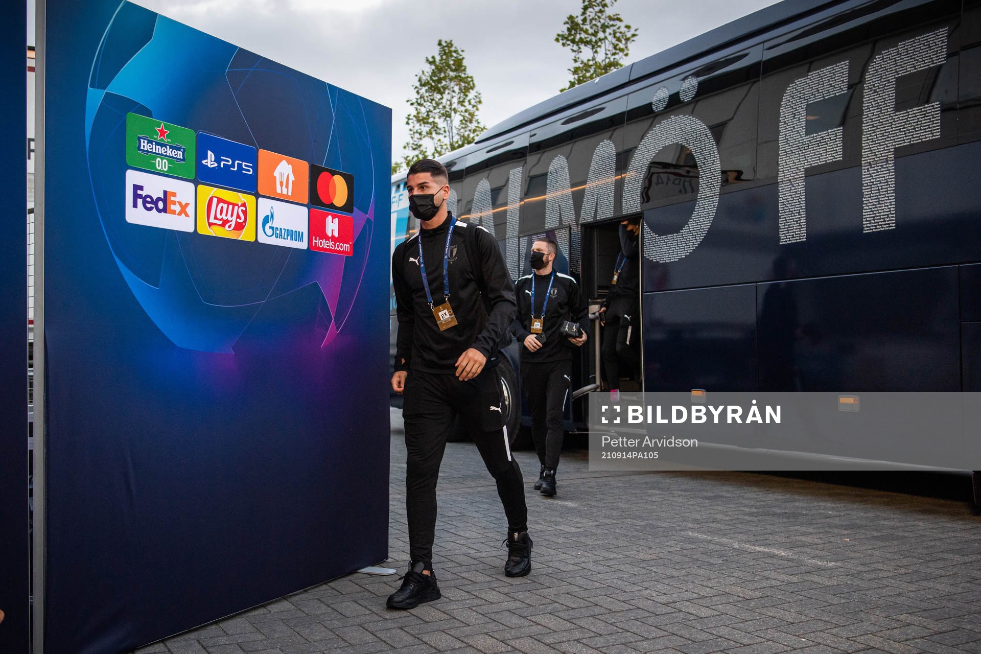 Antonio Colak of Malmö FF arrive at the arena