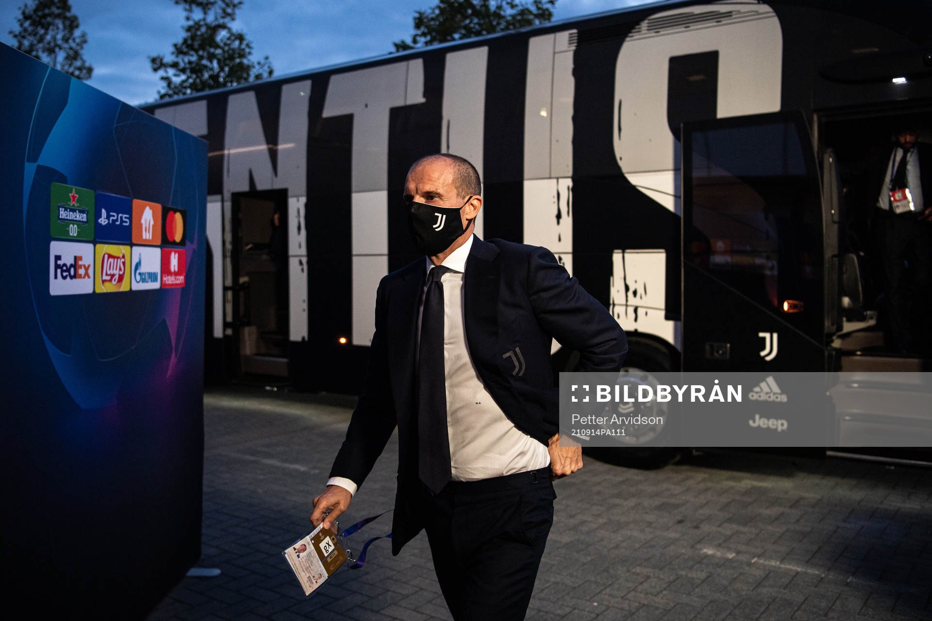 Head coach Massimiliano Allegri of Juventus arrive